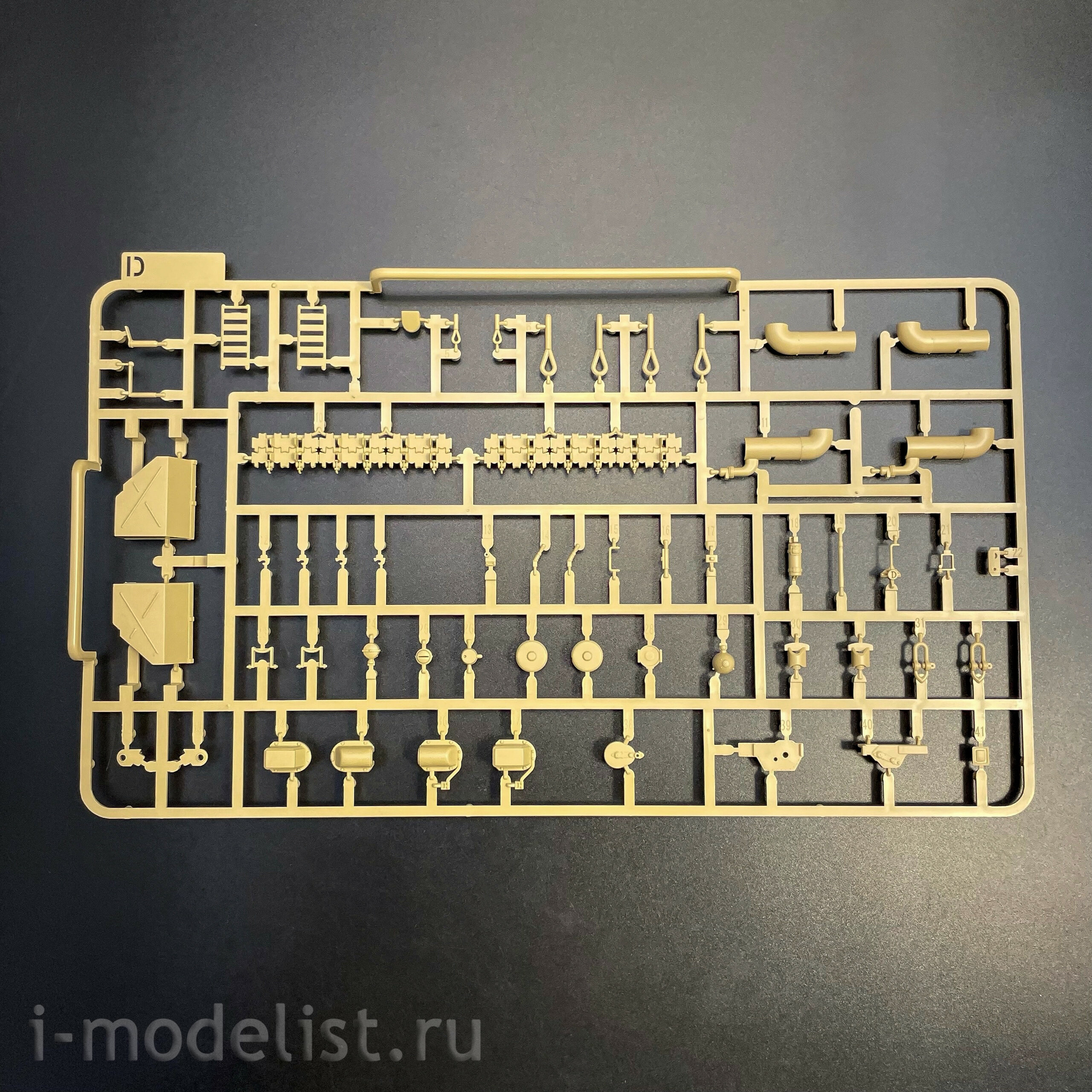 35001 Takom 1/35 Немецкий танк Panther Ausf.G, поздний SuperBlitz