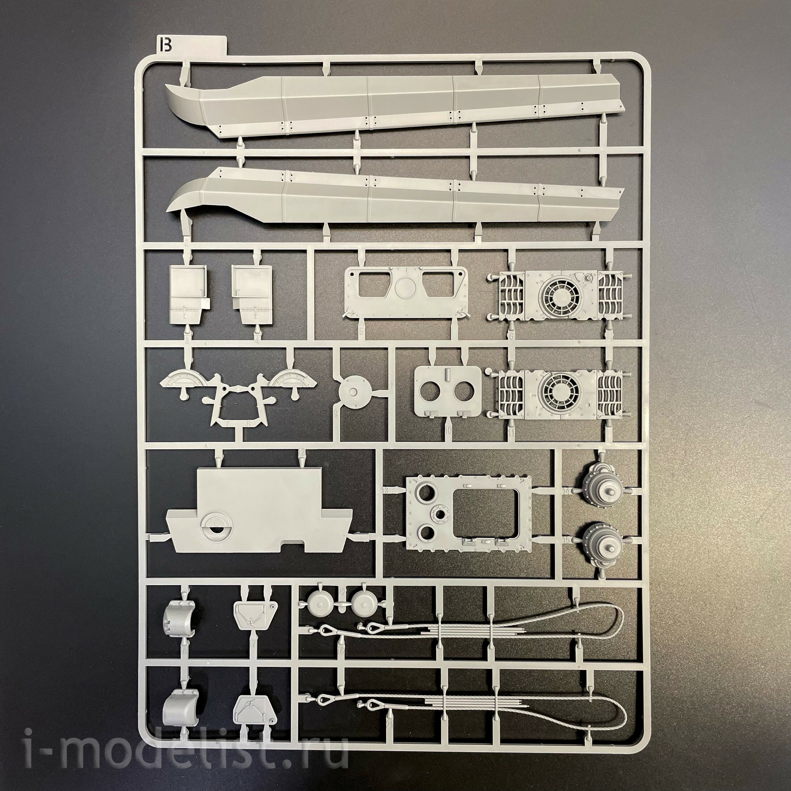 2046 Takom 1/35 Танк King Tiger Sd.Kfz.182 турель Porsche с Zimmerit