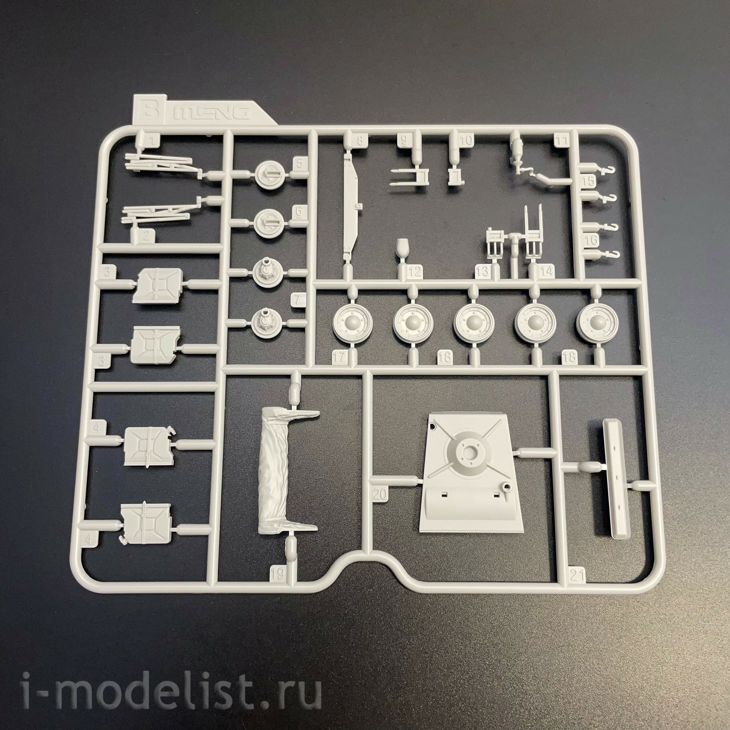 VS-015 Meng 1/35 Немецкий Pahnkw.K1 Kübelwagen Тип 82 (Северная Африка)