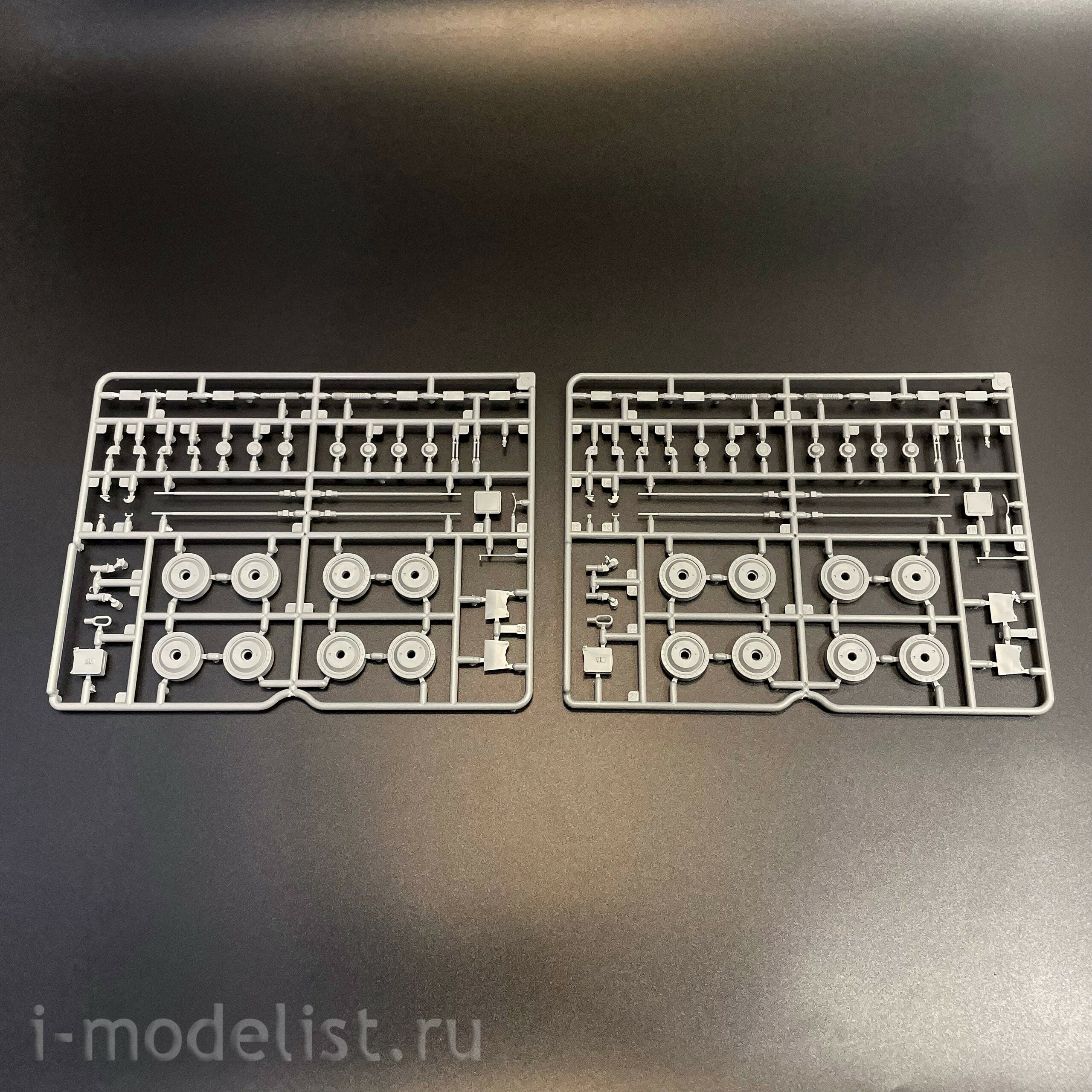 35A064 Amusing Hobby 1/35 Российский боевой танк Object640 Black Eagle
