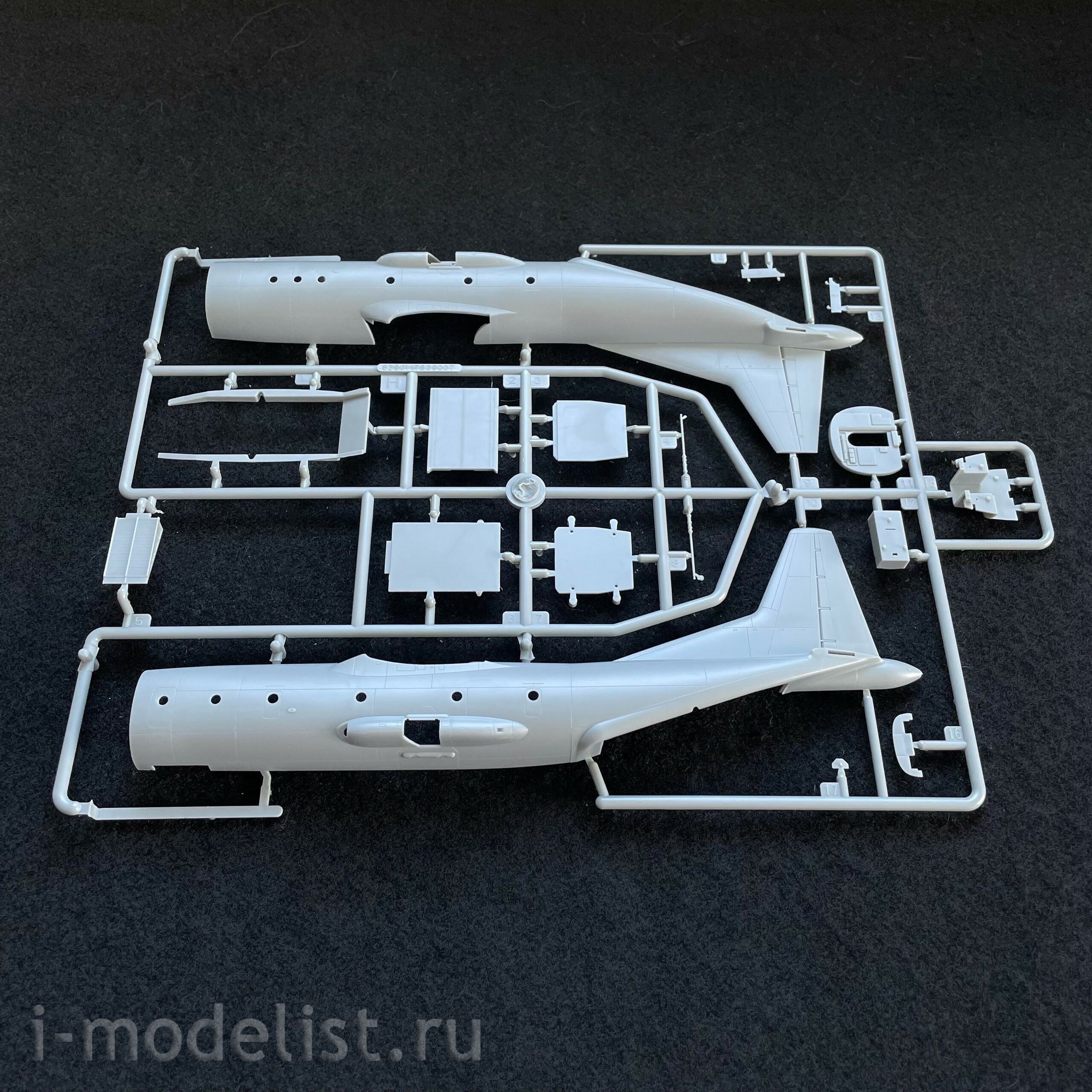 83906 HobbyBoss 1/144 Китайский самолёт Shaanxi Y-9