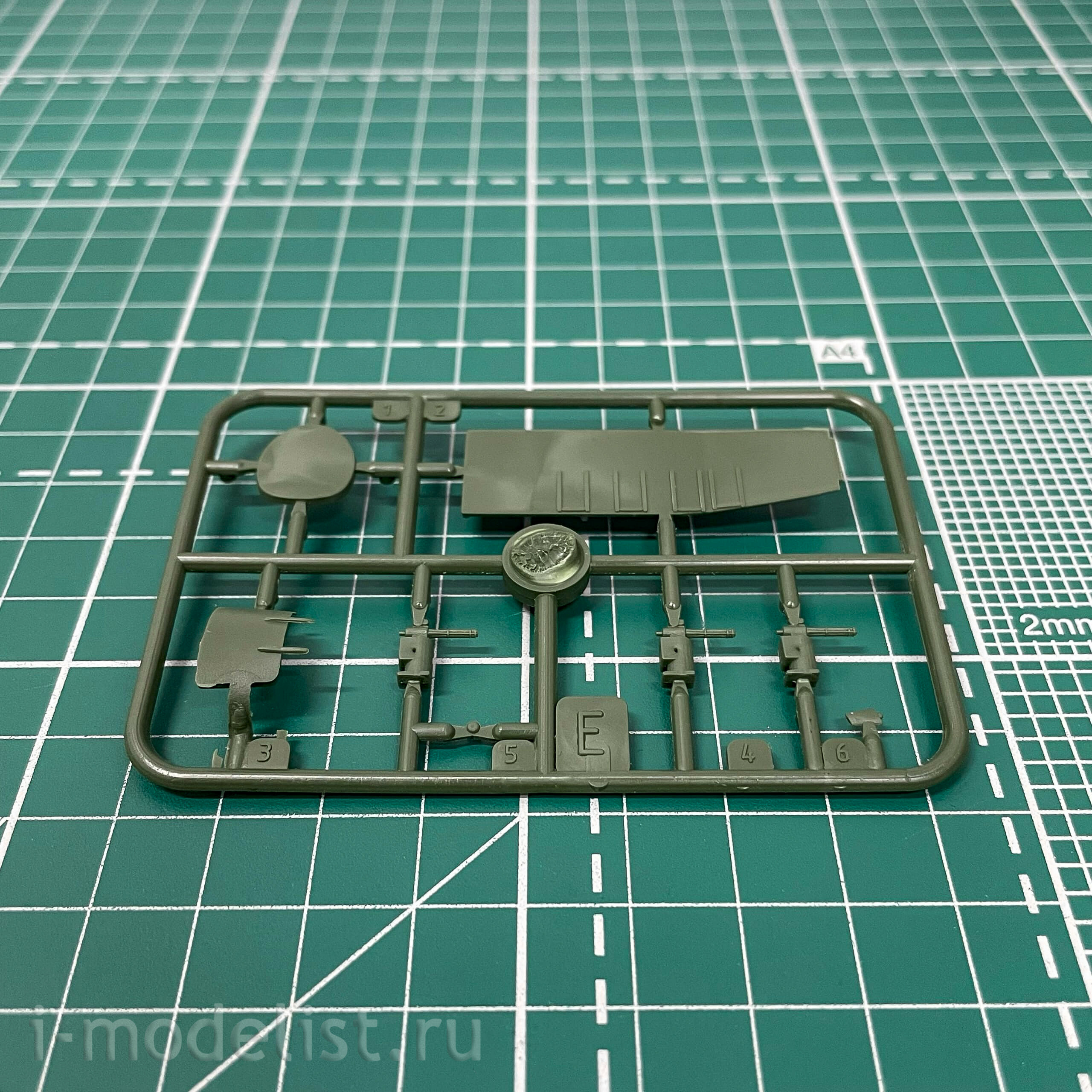 310 Roden 1/144 Douglas AC-47D Spooky