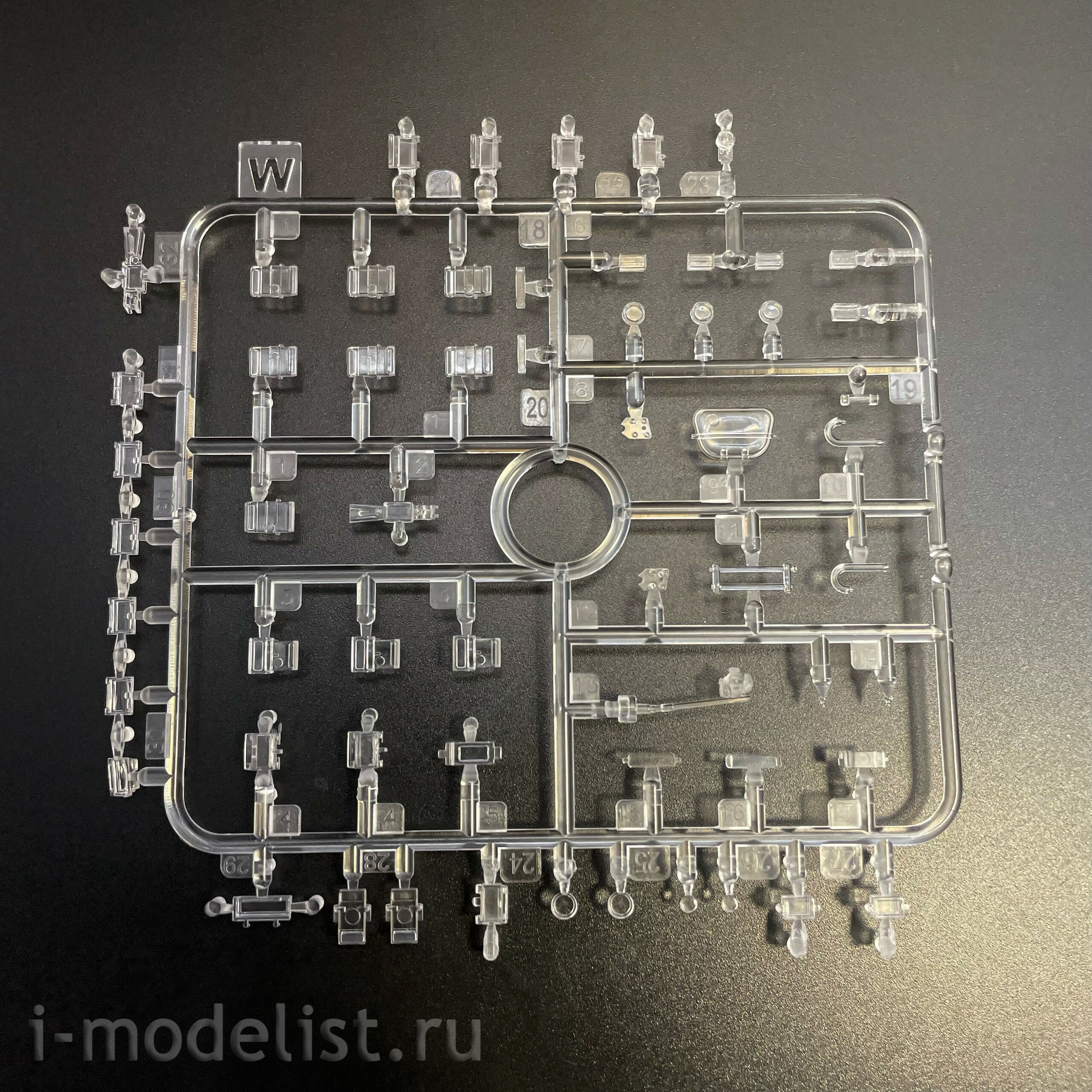 RM-5127 Rye Field Model 1/35 Sd.Kfz.161/1 Panzerkampfwagen IV Ausf.H поздний (с двигателем и рабочими траками)
