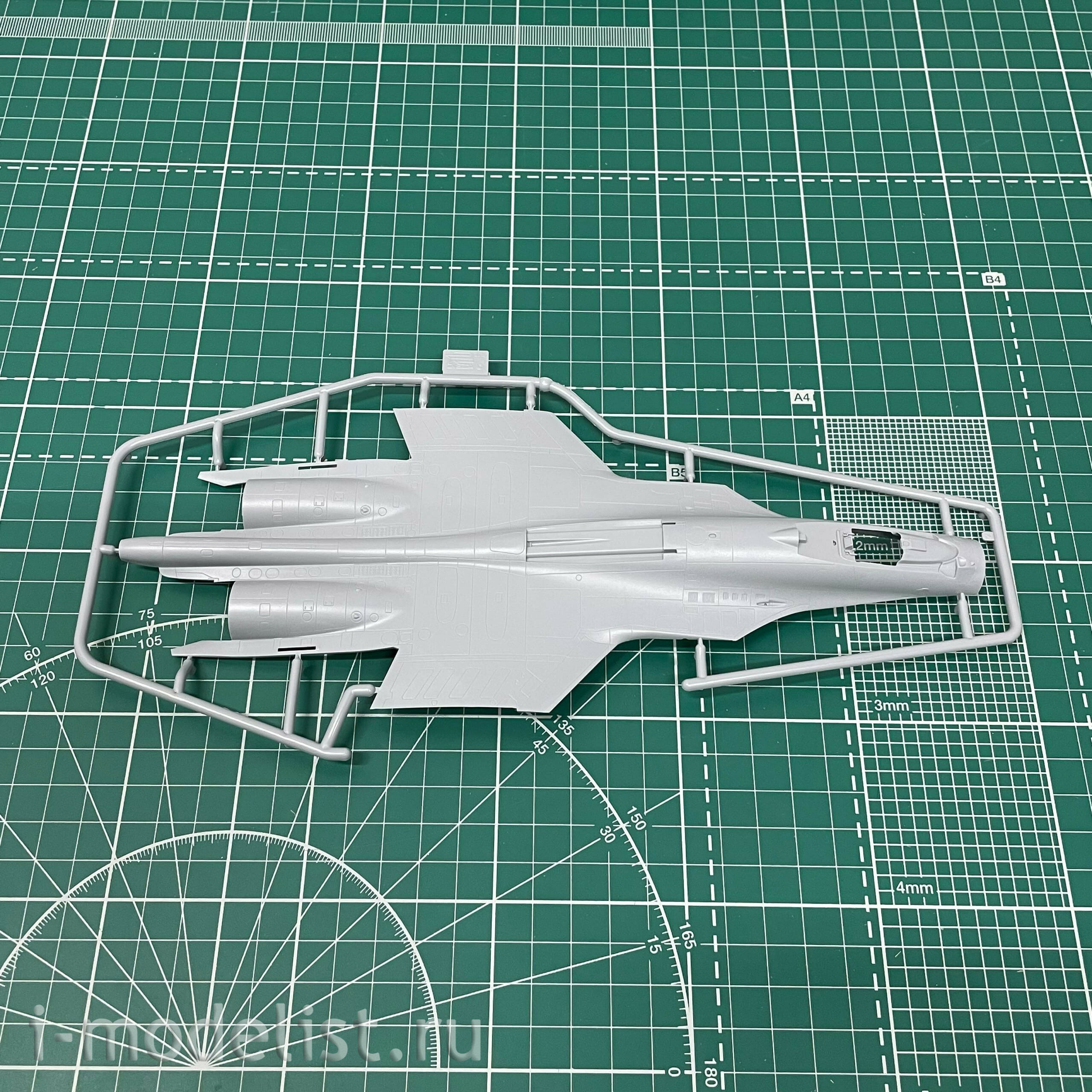 7297П Звезда 1/72 Подарочный набор: Российский палубный истребитель Су-33