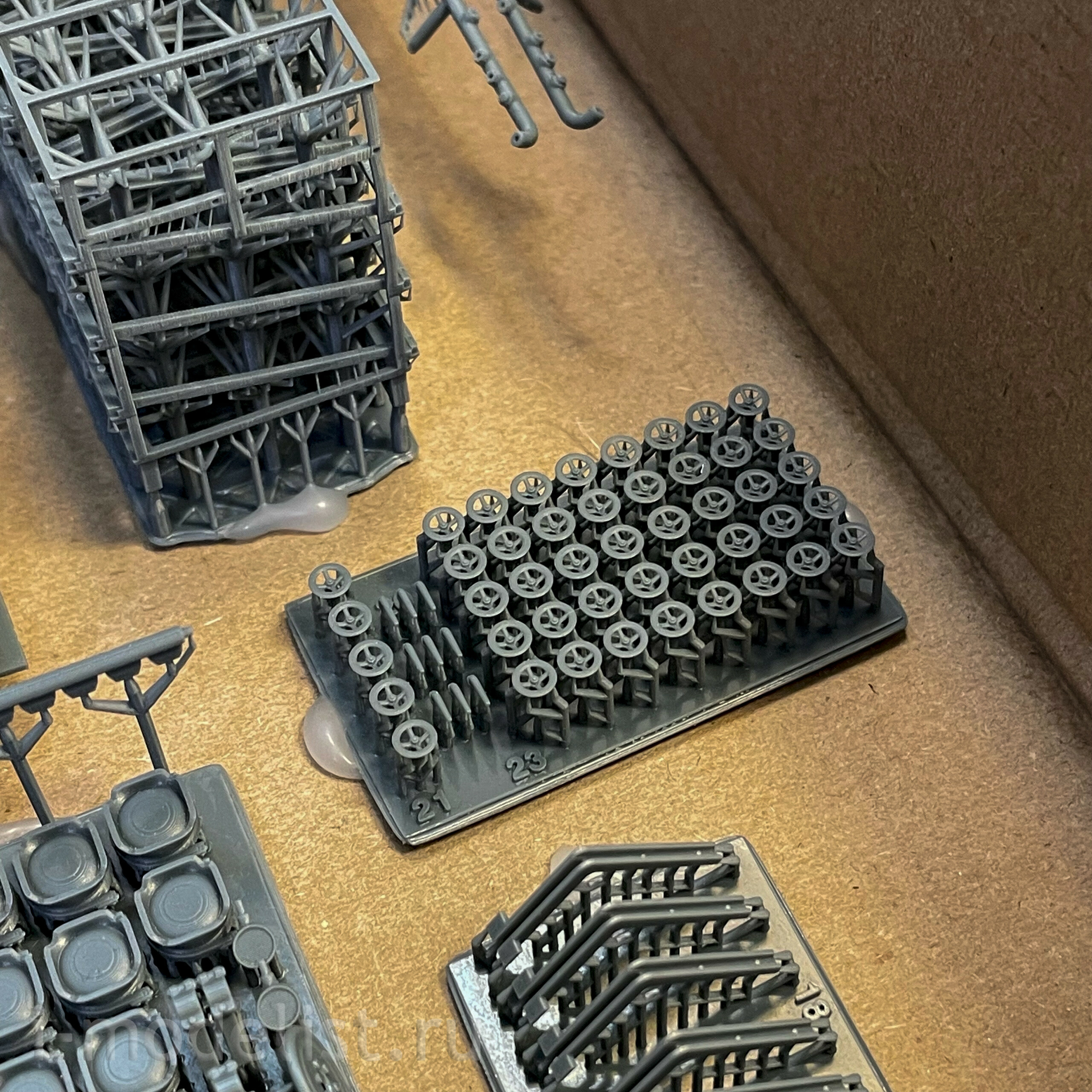 ММ35057 Моя модель 1/35 АУ-21 Автомобиль углекислотного тушения на базе грузового автомобиля 130