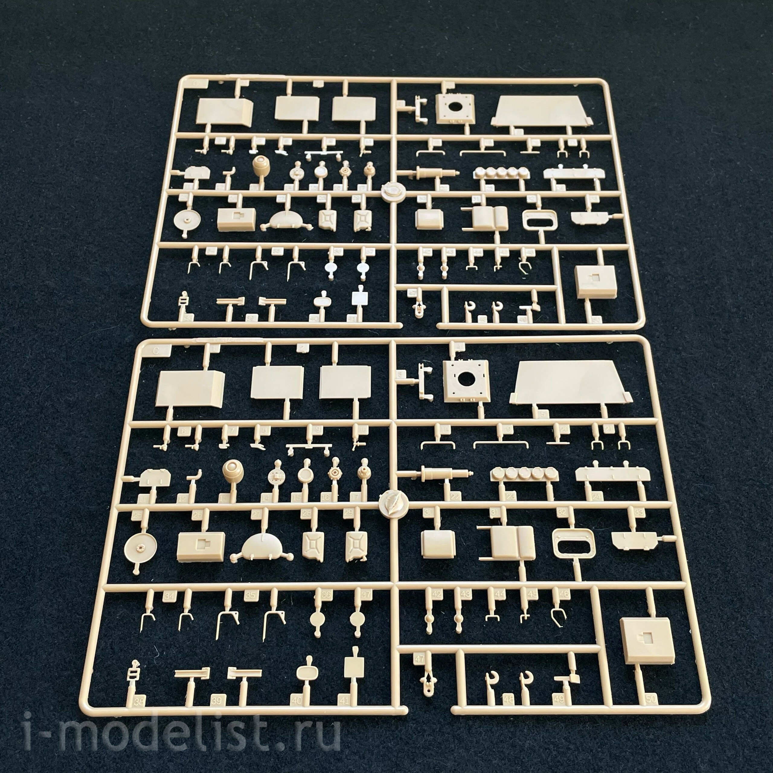 85501 HobbyBoss 1/35 Самоходная пушка-гаубица 152 мм ShkH DANA vz.77