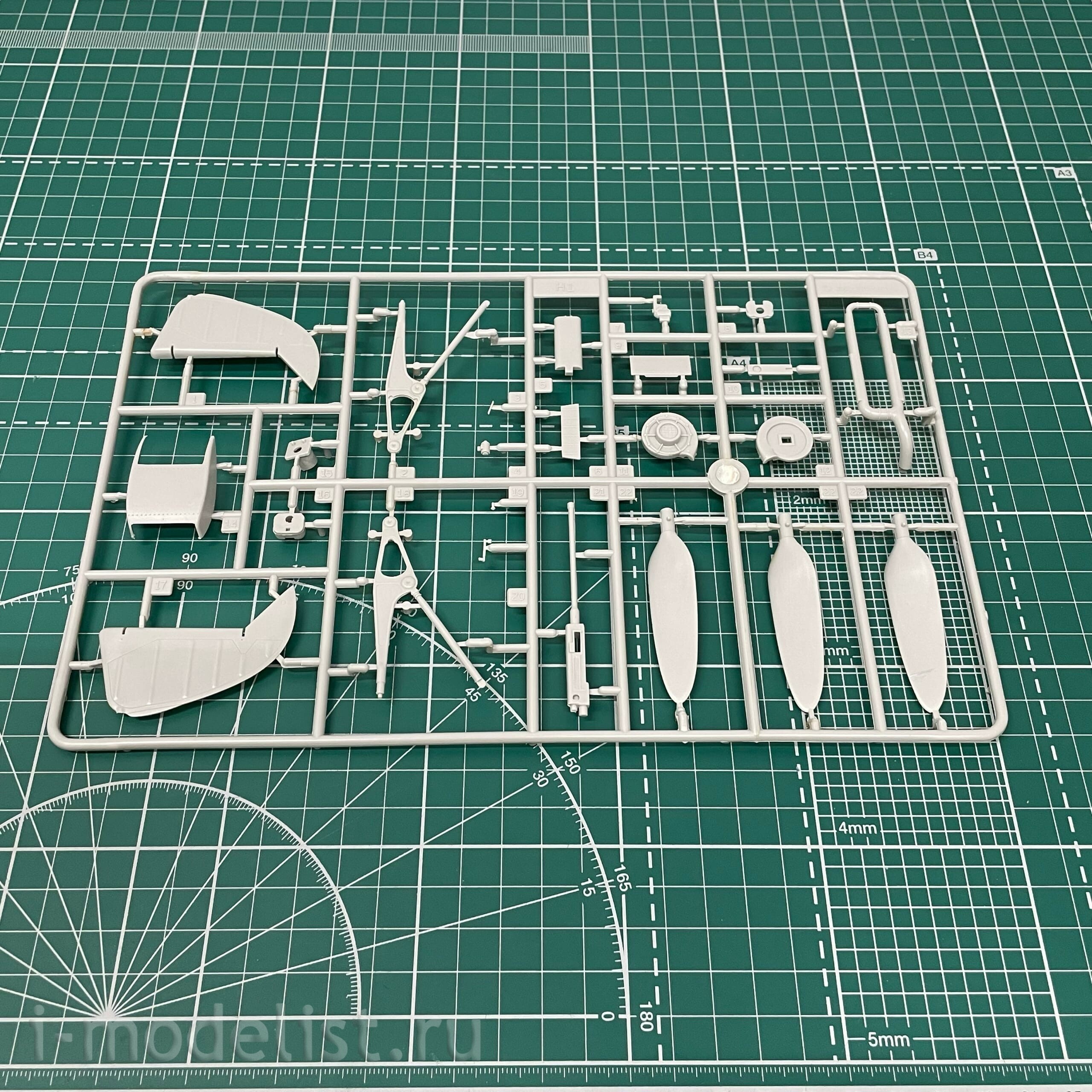 02406 Трубач 1/24 Messerschmitt Bf109 G-2