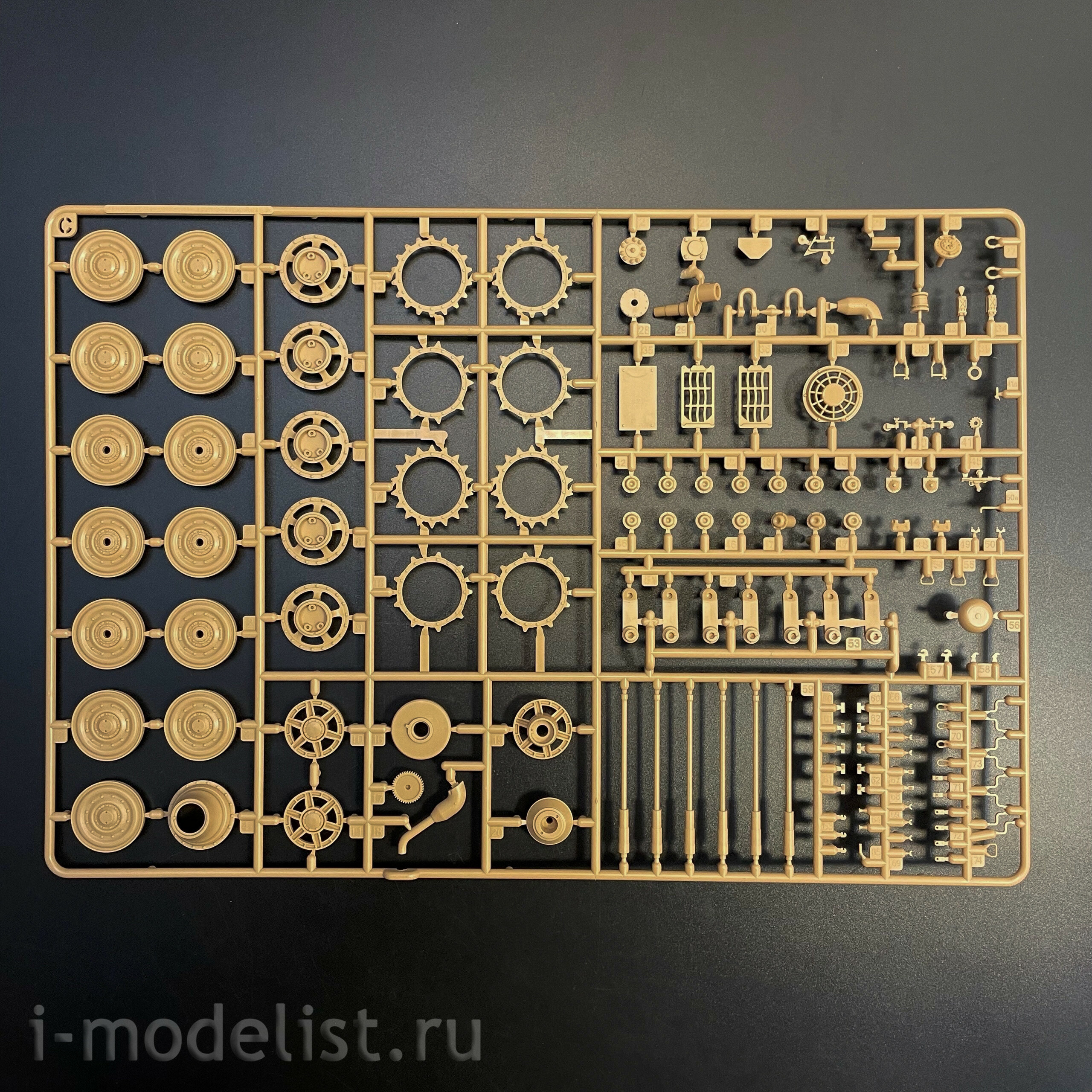 RM-5137 Rye Field Model 1/35 Немецкий танк Sd.Kfz.182 Panzerkampfwagen VI Tiger Ausf.B “King Tiger” ARDENNES 1944 Башня Henschel