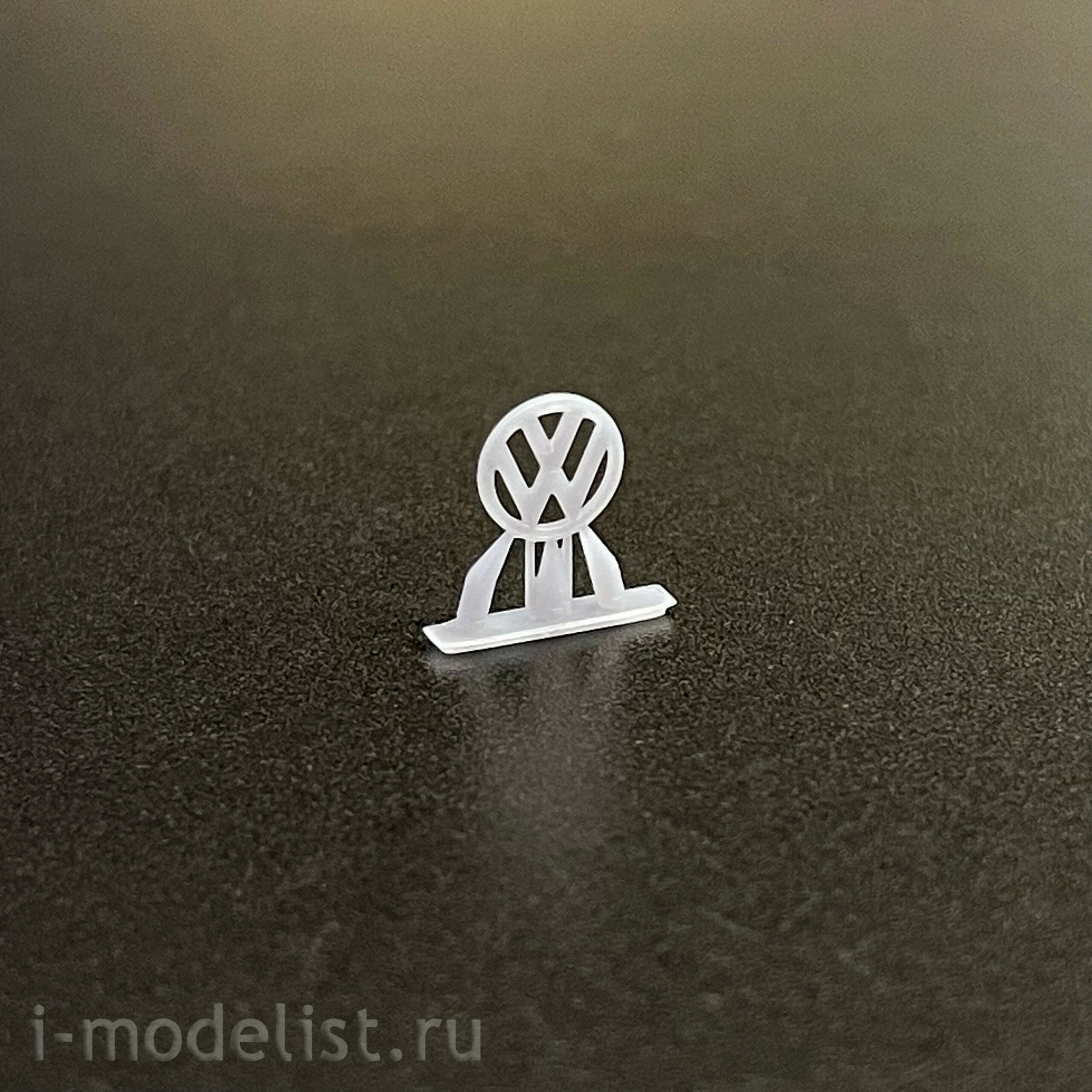 AK35024 AK Interactive 1/35 Легковой автомобиль-фургон T2 Model 1972 Van