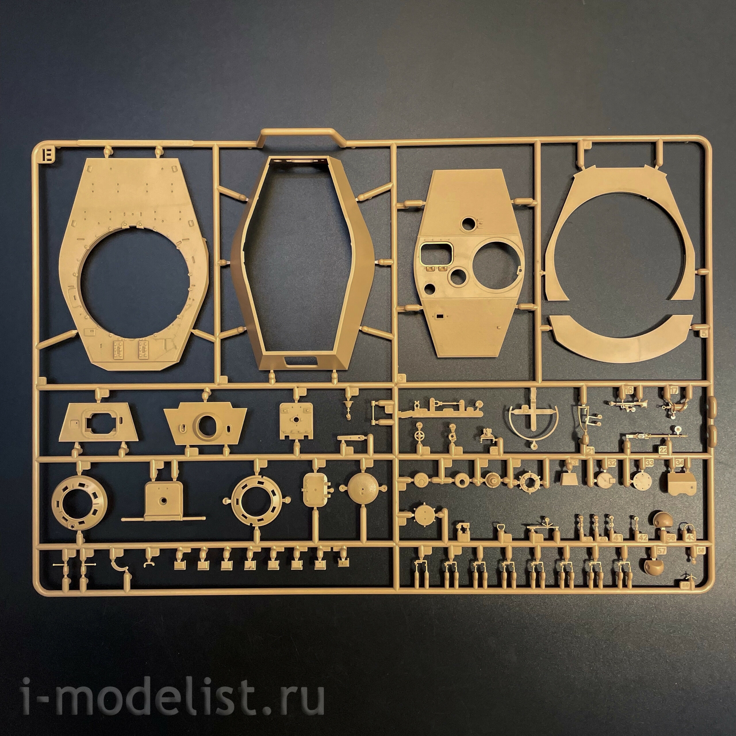 RM-5137 Rye Field Model 1/35 Немецкий танк Sd.Kfz.182 Panzerkampfwagen VI Tiger Ausf.B “King Tiger” ARDENNES 1944 Башня Henschel