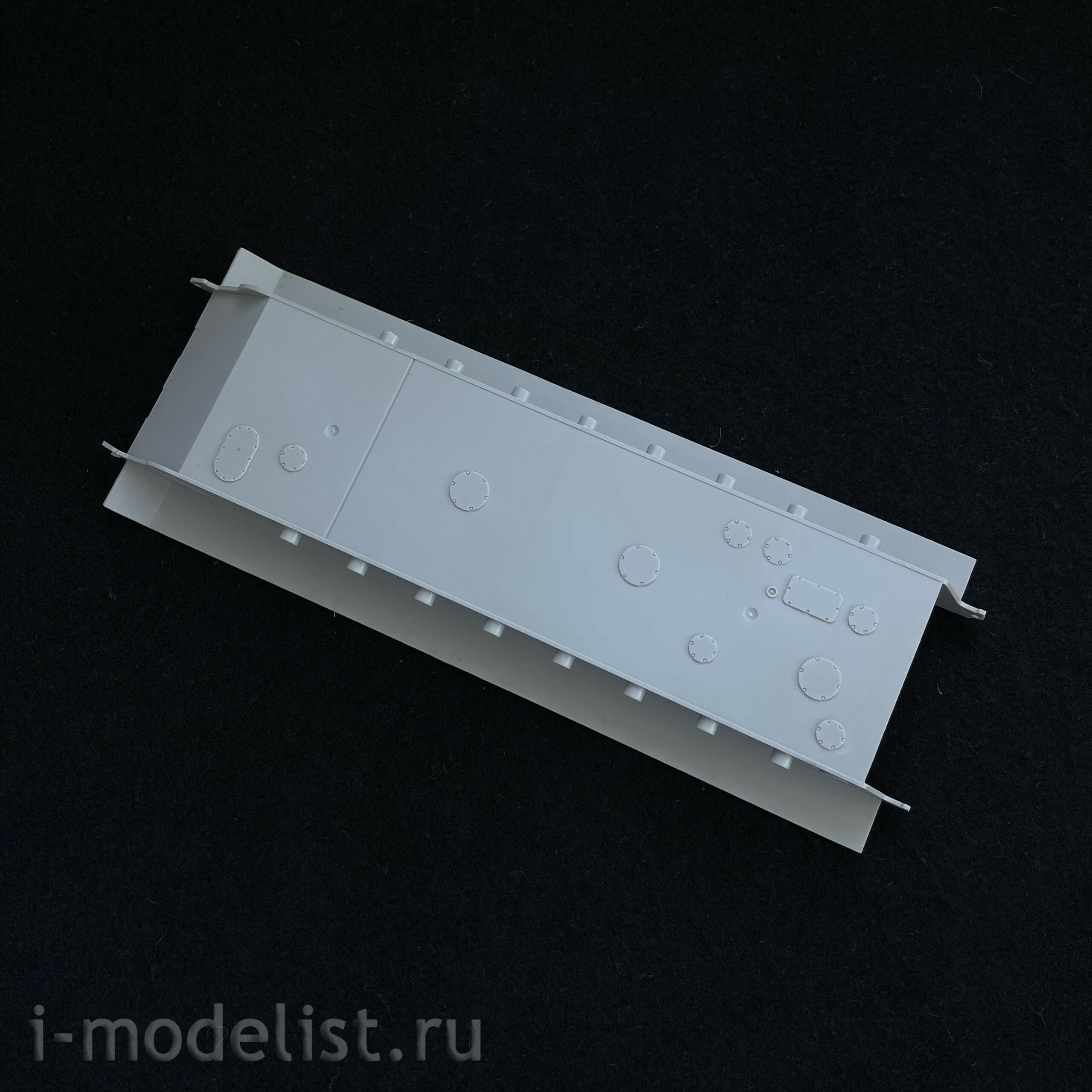 09586 Трубач 1/35 E-100 Flakpanzer с Flakrakete Rheintocher I