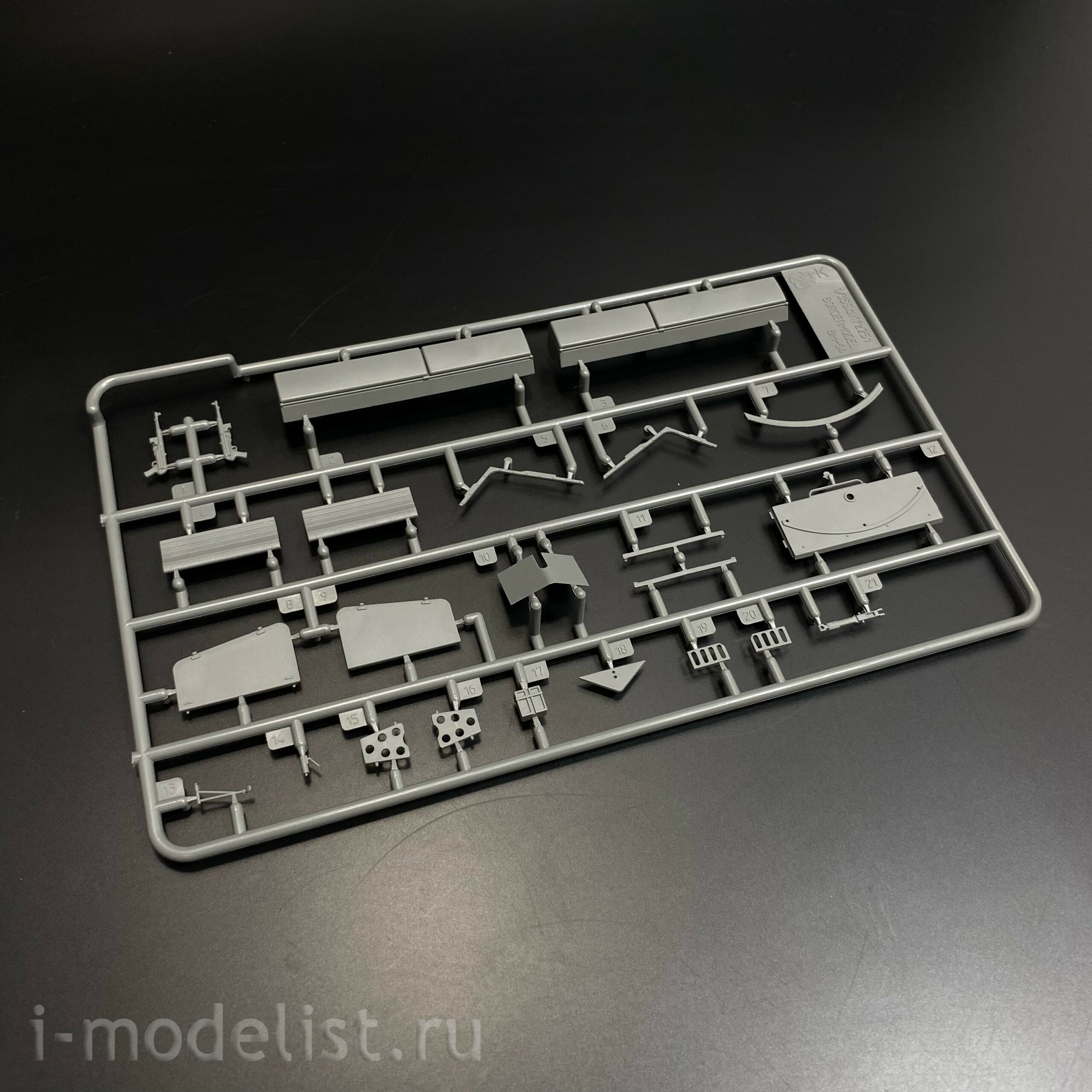 BT-041 Border Model 1/35 Бронетранспортёр Sd.Kfz.251/1 Ausf.D