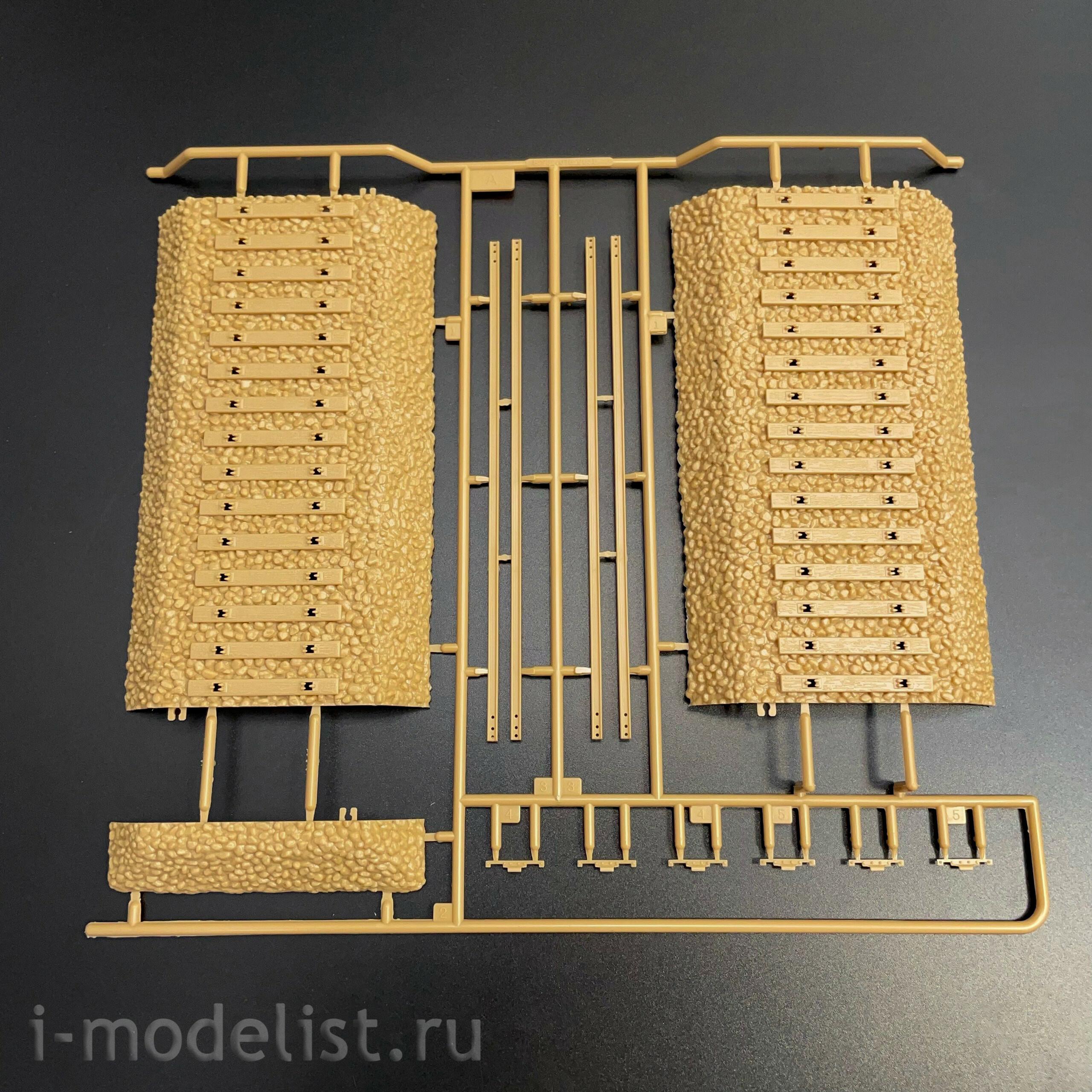 82955 HobbyBoss 1/72 Немецкая бронеплатформа Panzerjagerwagen Vol. 2