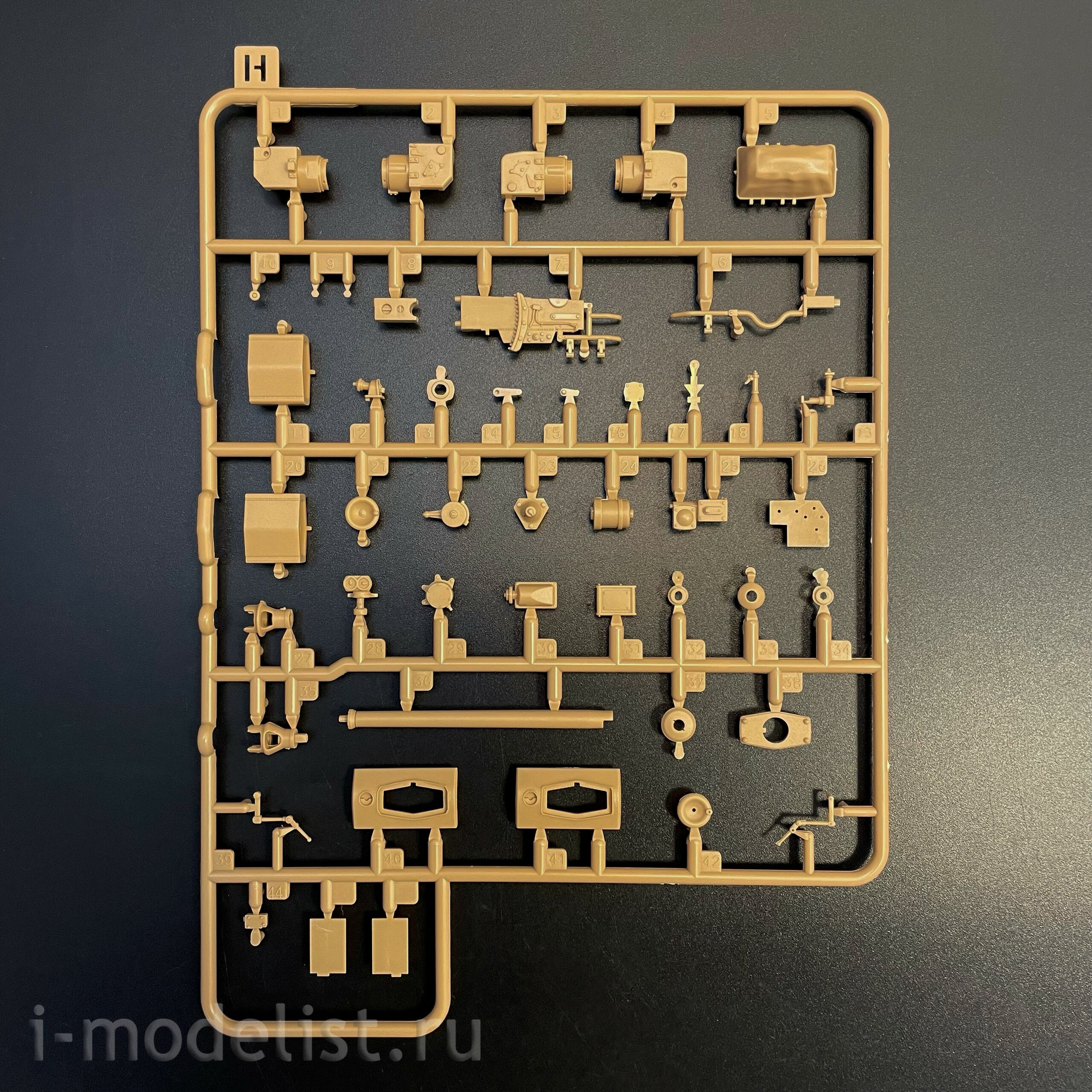 RM-5143 Rye Field Model 1/35 Немецкий танк Sd.Kfz.161/1 Panzerkampfwagen IV Ausf. F2/G