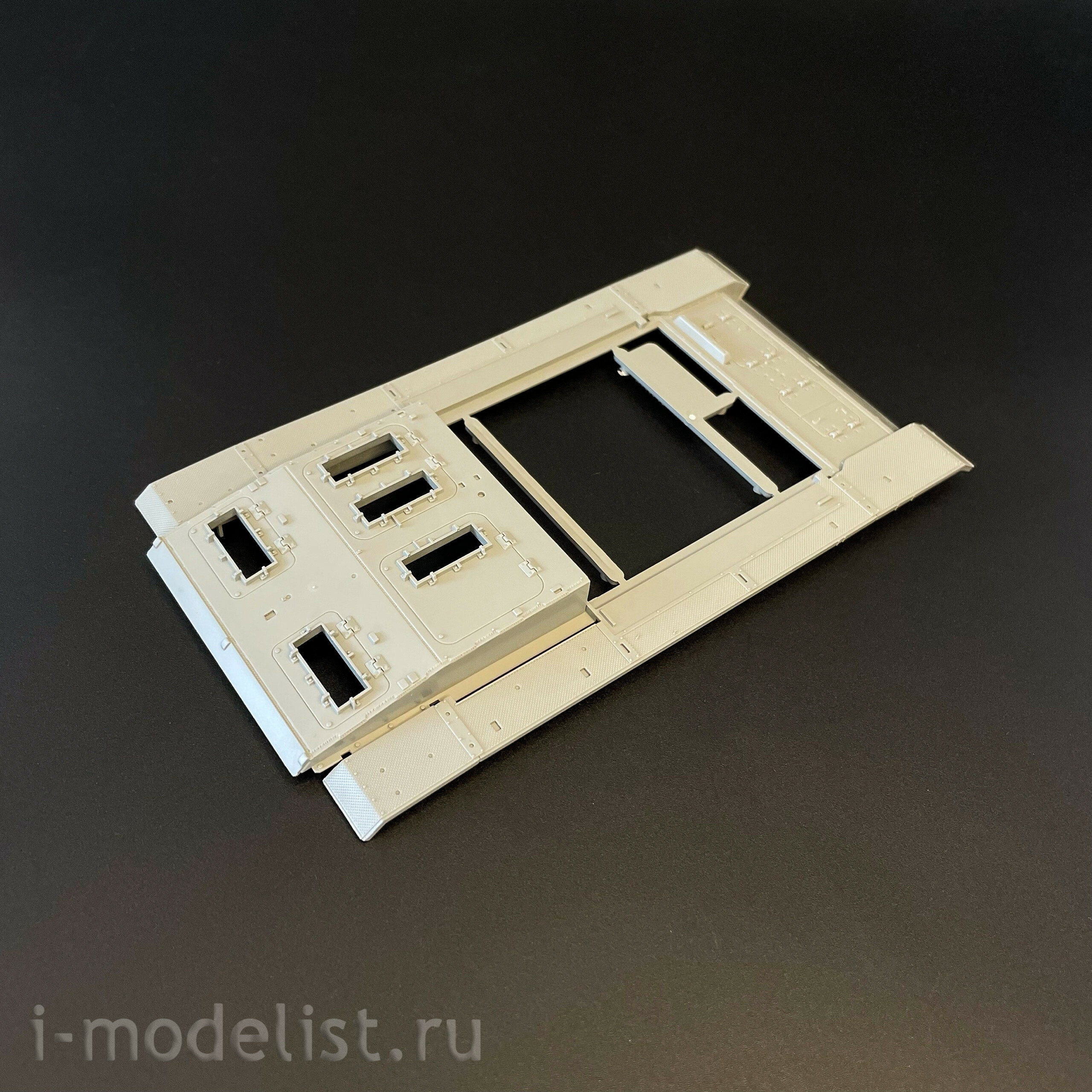 8017 Takom 1/35 Немецкая САУ StuH 42 & StuG III Ausf. G (средний), 2 в 1