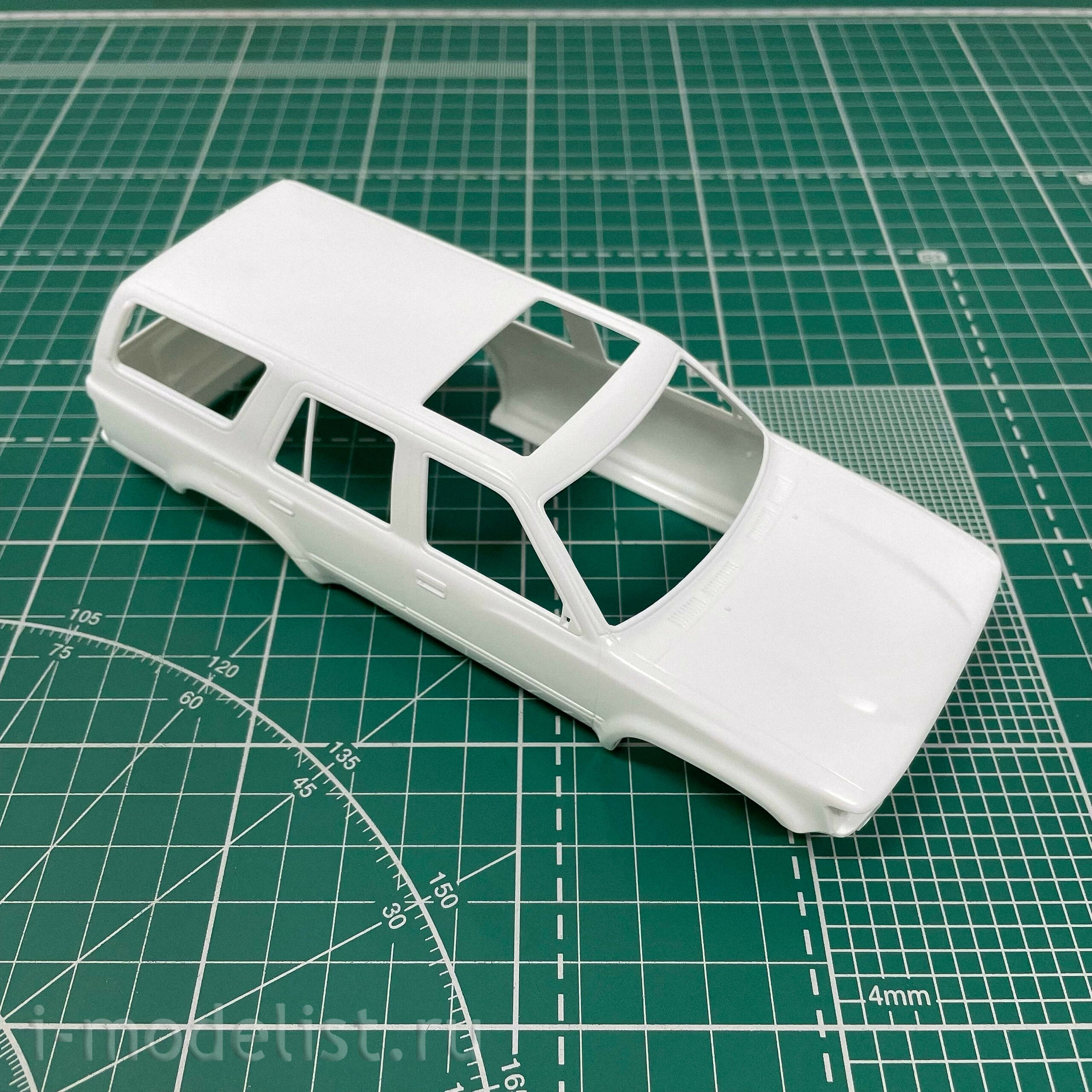 05698 Aoshima 1/24 Toyota HiLux Surf SSR-X Wide Body '91