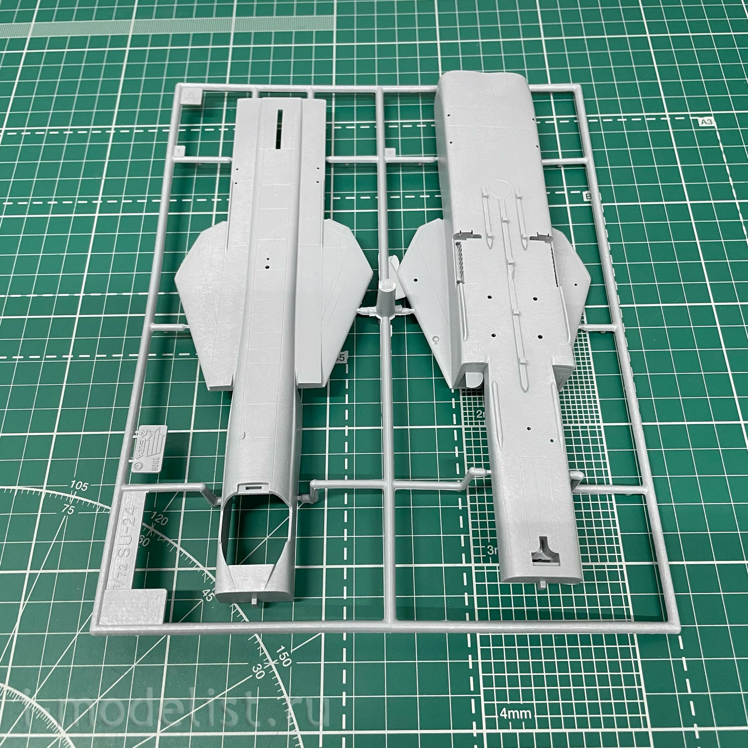 7267ПН Звезда 1/72 Подарочный набор: Фронтовой бомбардировщик Су-24М