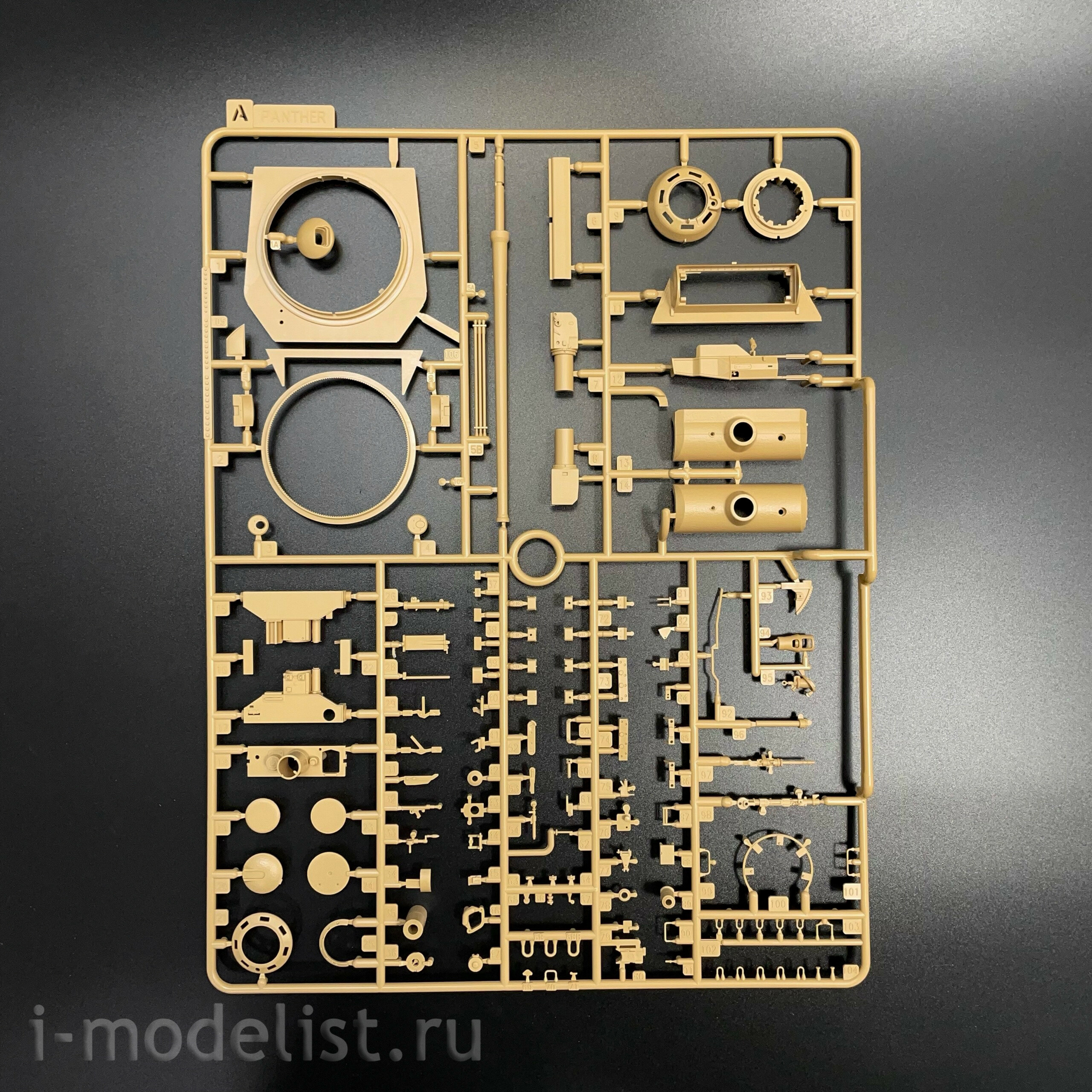 RM-5112 Rye Field Model 1/35 Танк Sd.Kfz.171 Panther G с прибором ночного видения