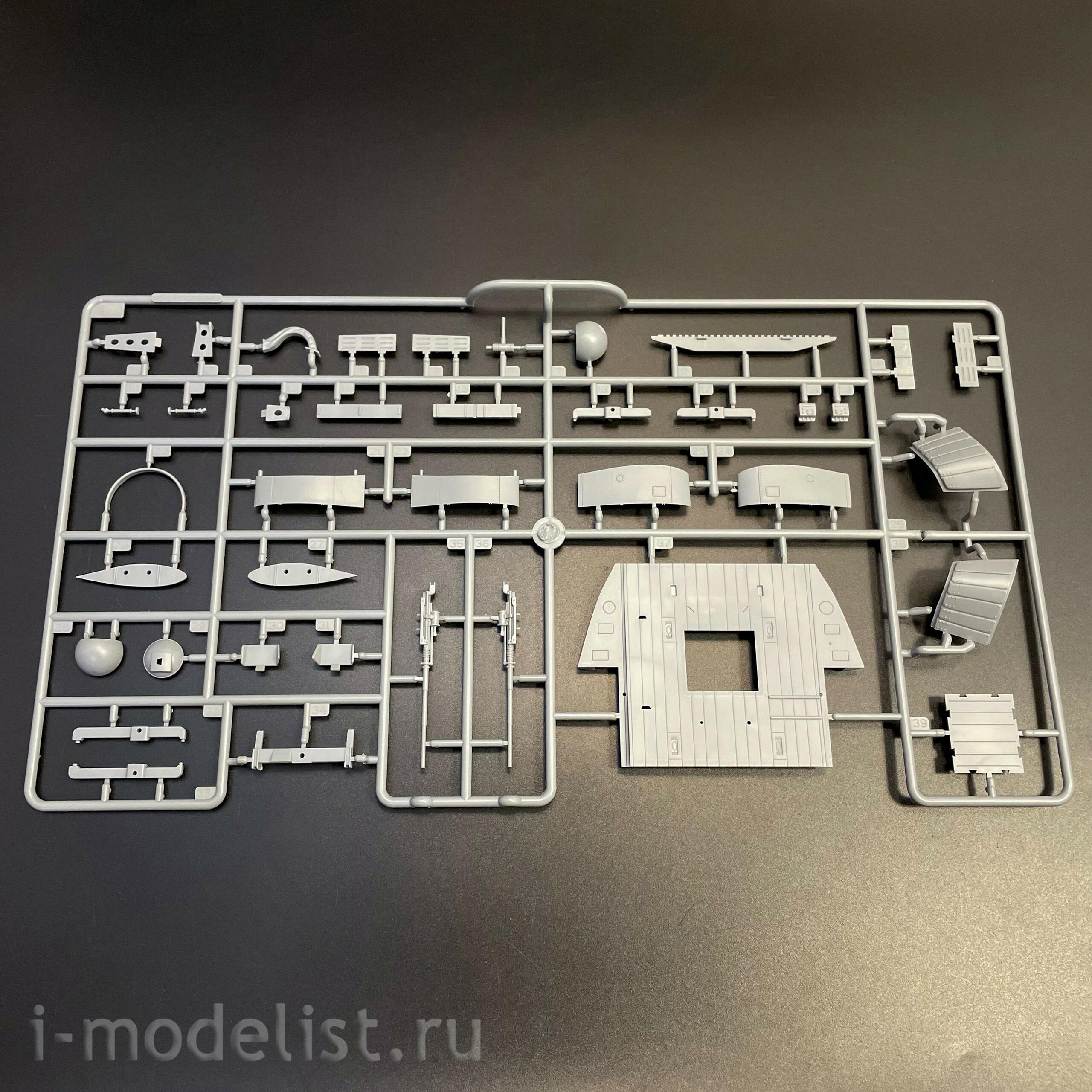 05113 Трубач 1/35 Американский тяжёлый военно-транспортный вертолёт 