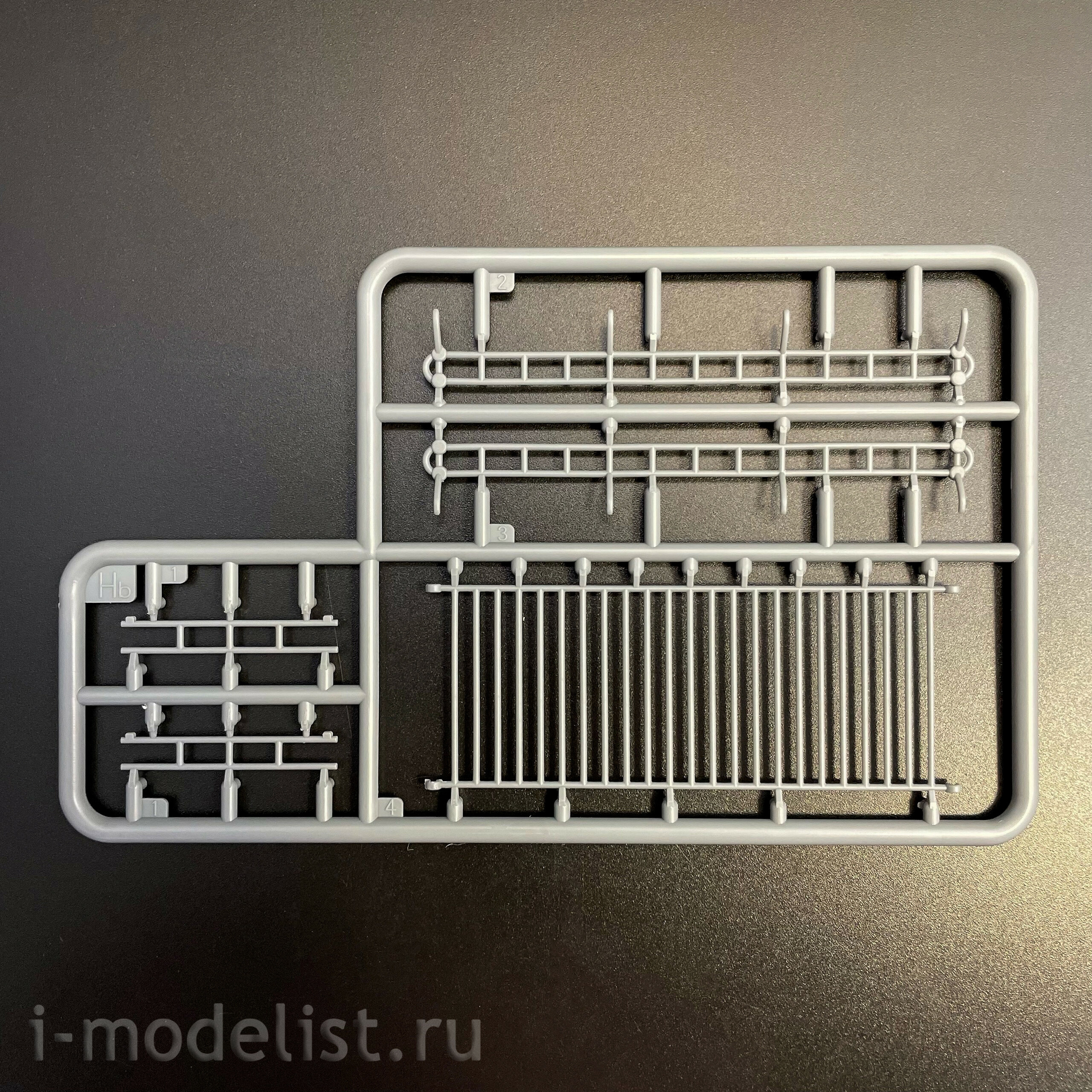 AK35022 AK Interactive 1/35 Легковой автомобиль-фургон T2 Model 1967 Van