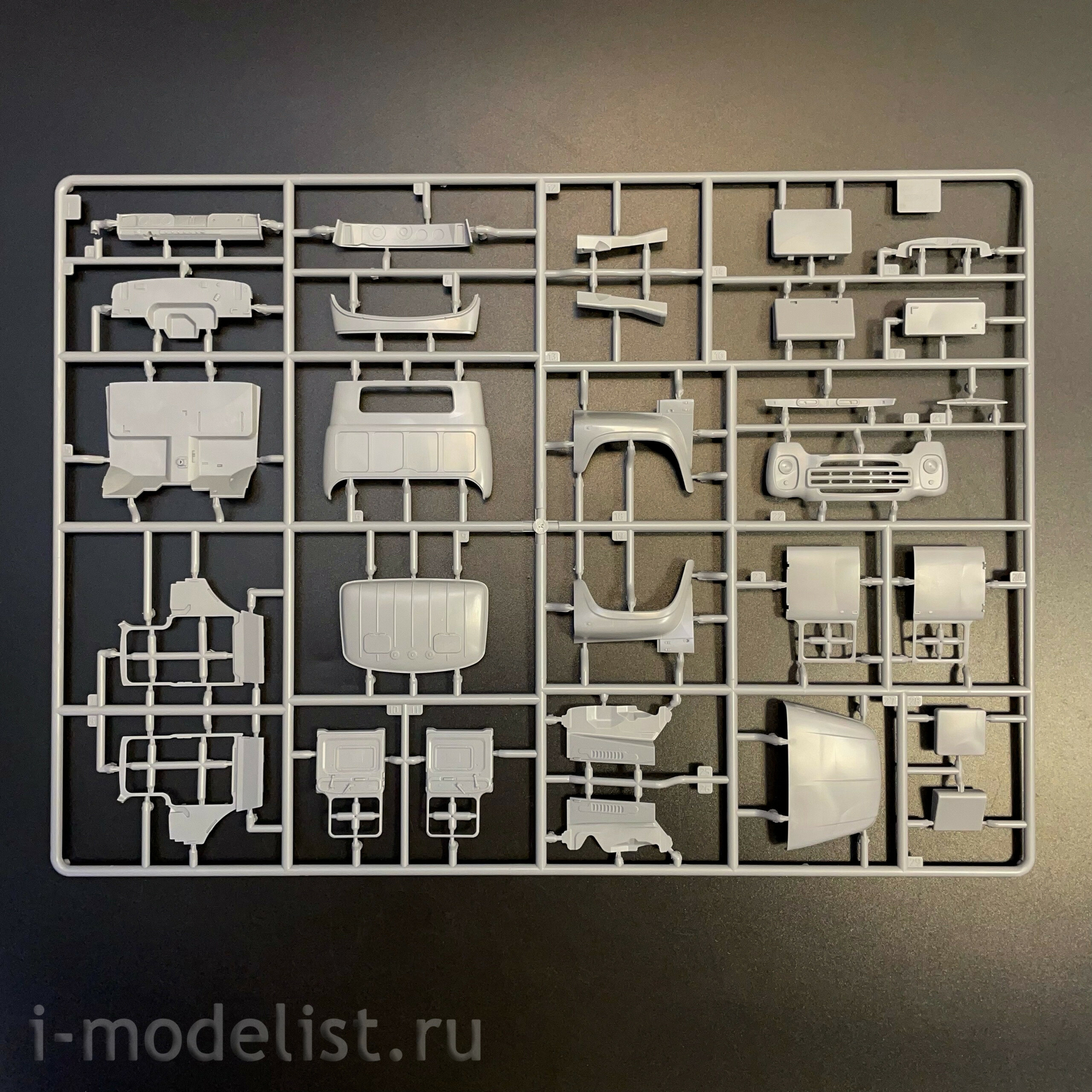 3712 Звезда 1/35 ПРЕДЗАКАЗ Грузовой автомобиль ЗИЛ-130