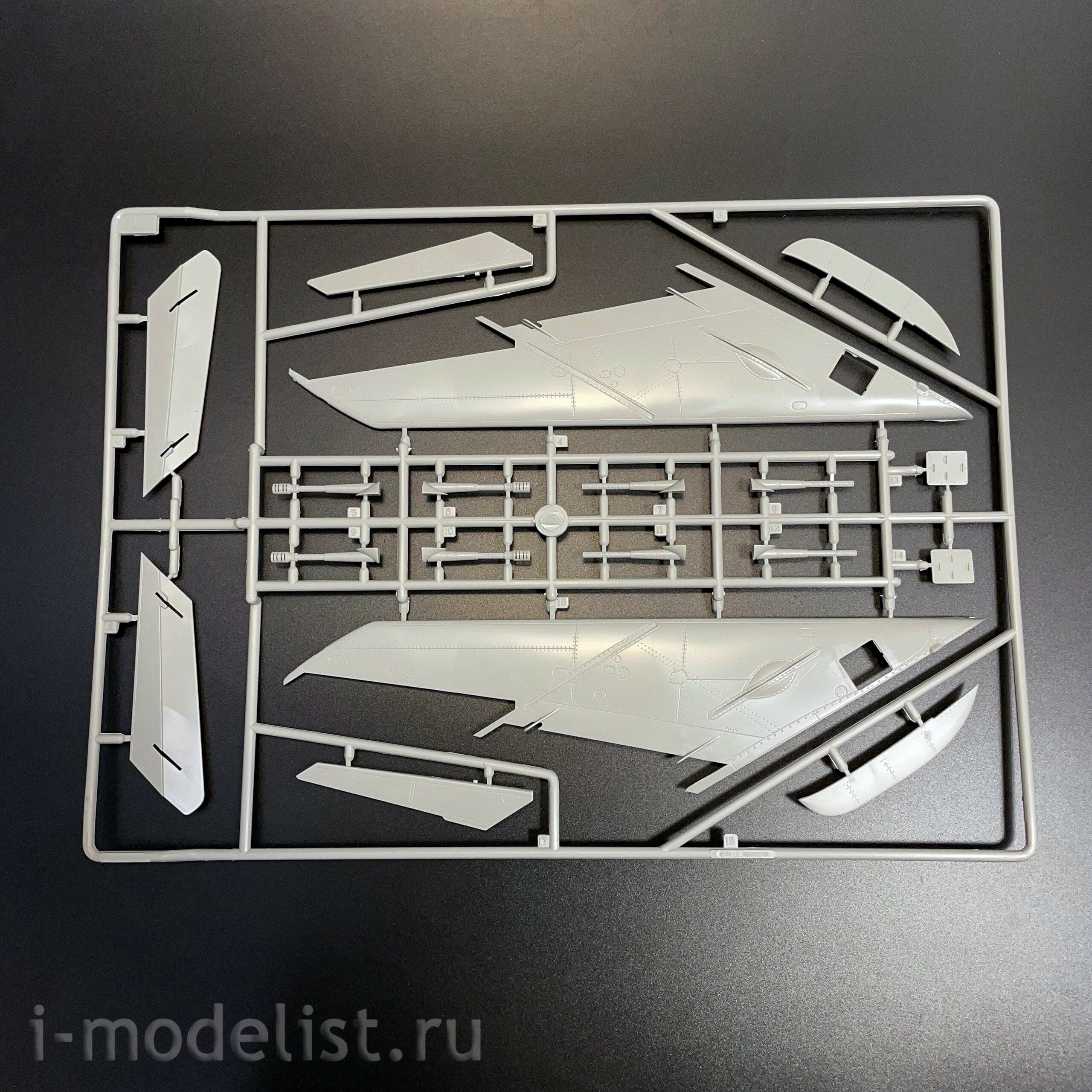 02207 Трубач 1/32 Советский истребитель М-19С Farmer C