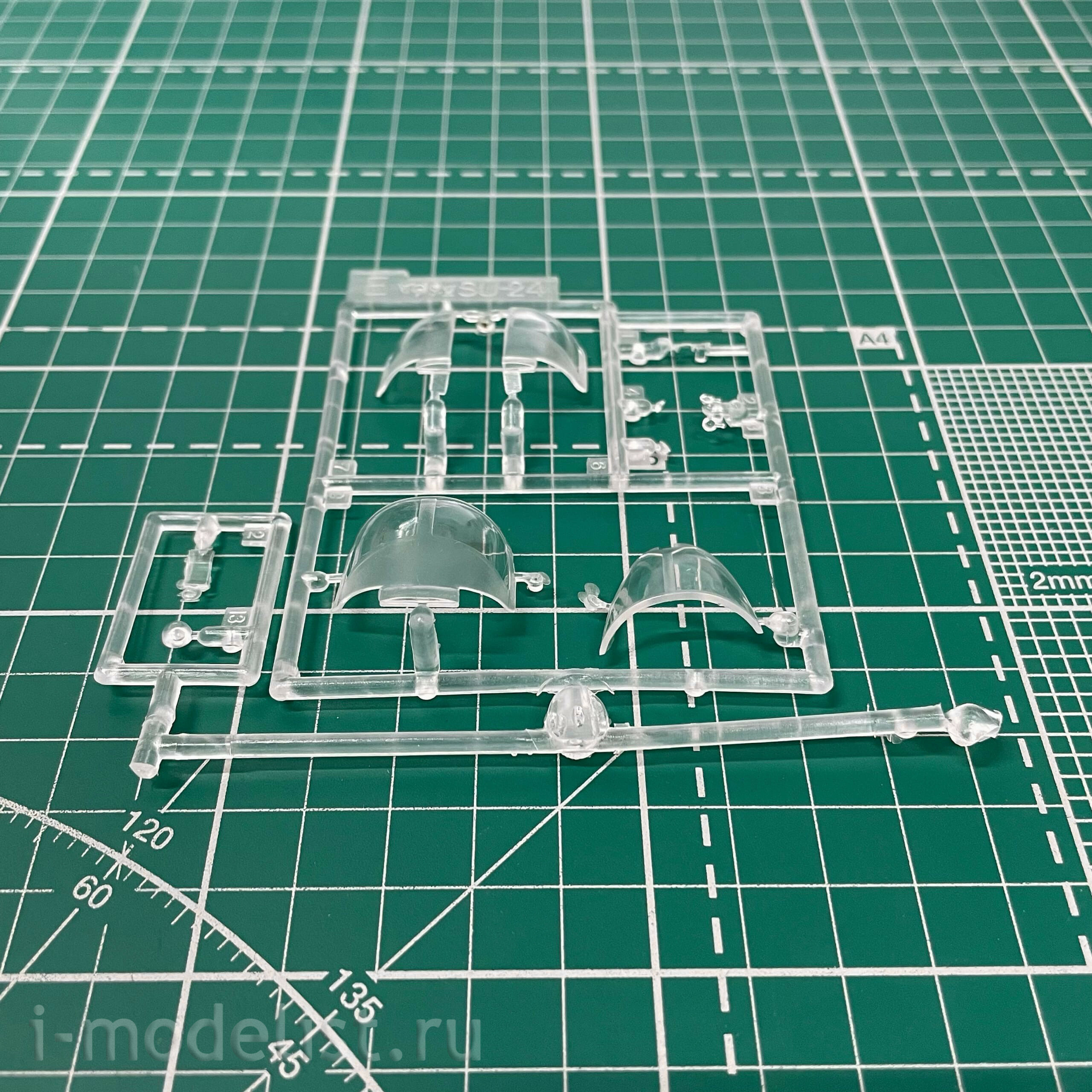7267ПН Звезда 1/72 Подарочный набор: Фронтовой бомбардировщик Су-24М
