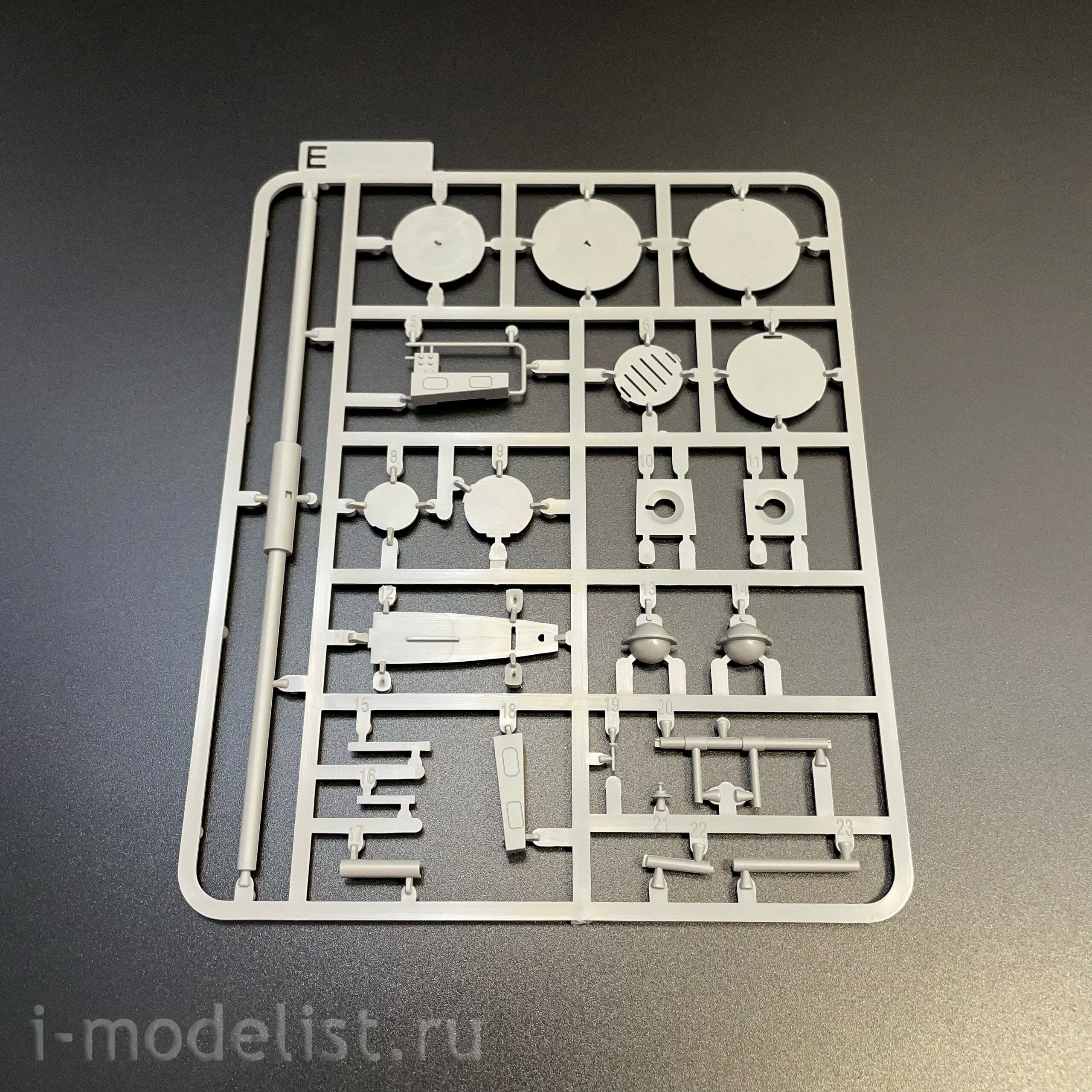 2151 Takom 1/35 Летающая бомба V-1 с интерьером
