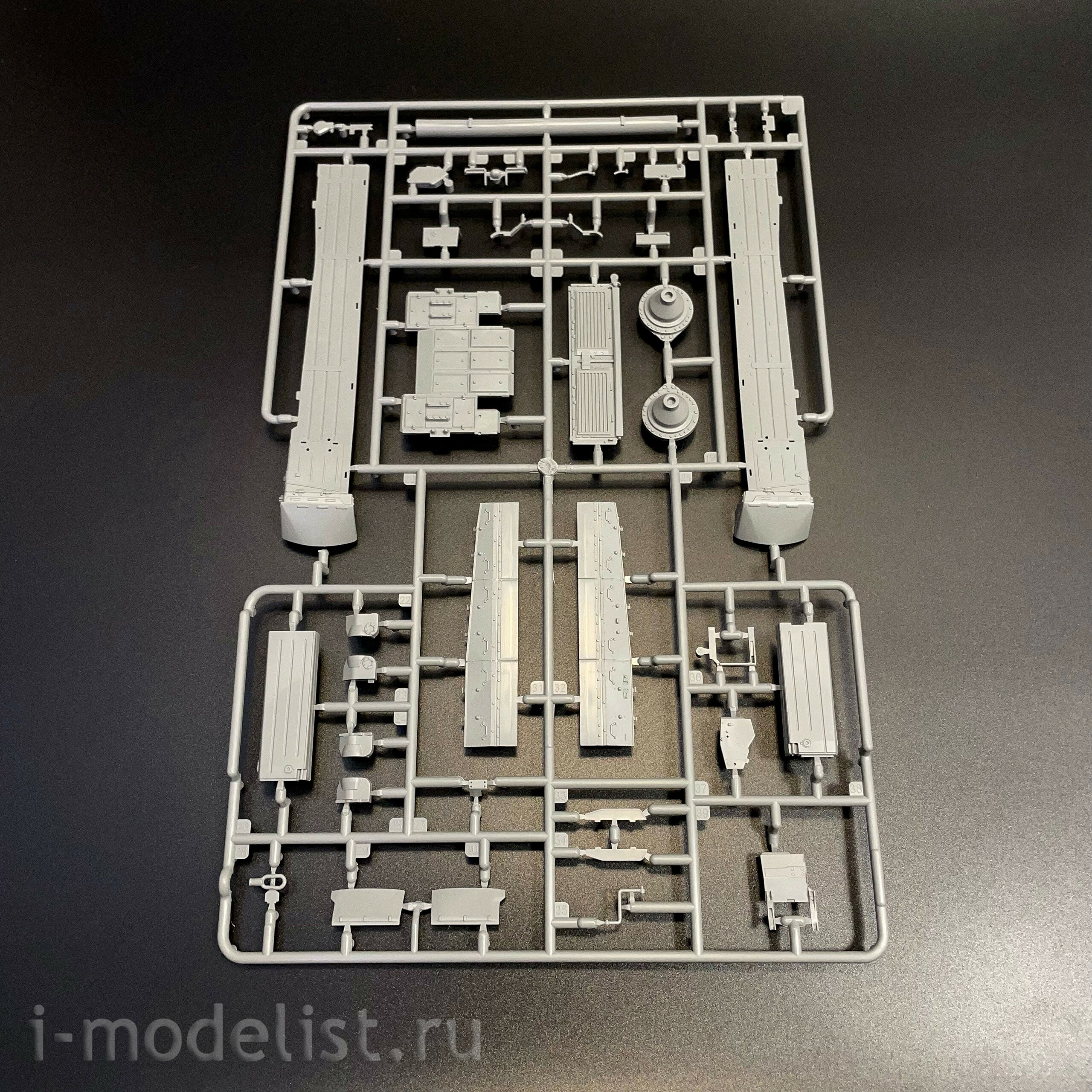35A064 Amusing Hobby 1/35 Российский боевой танк Object640 Black Eagle