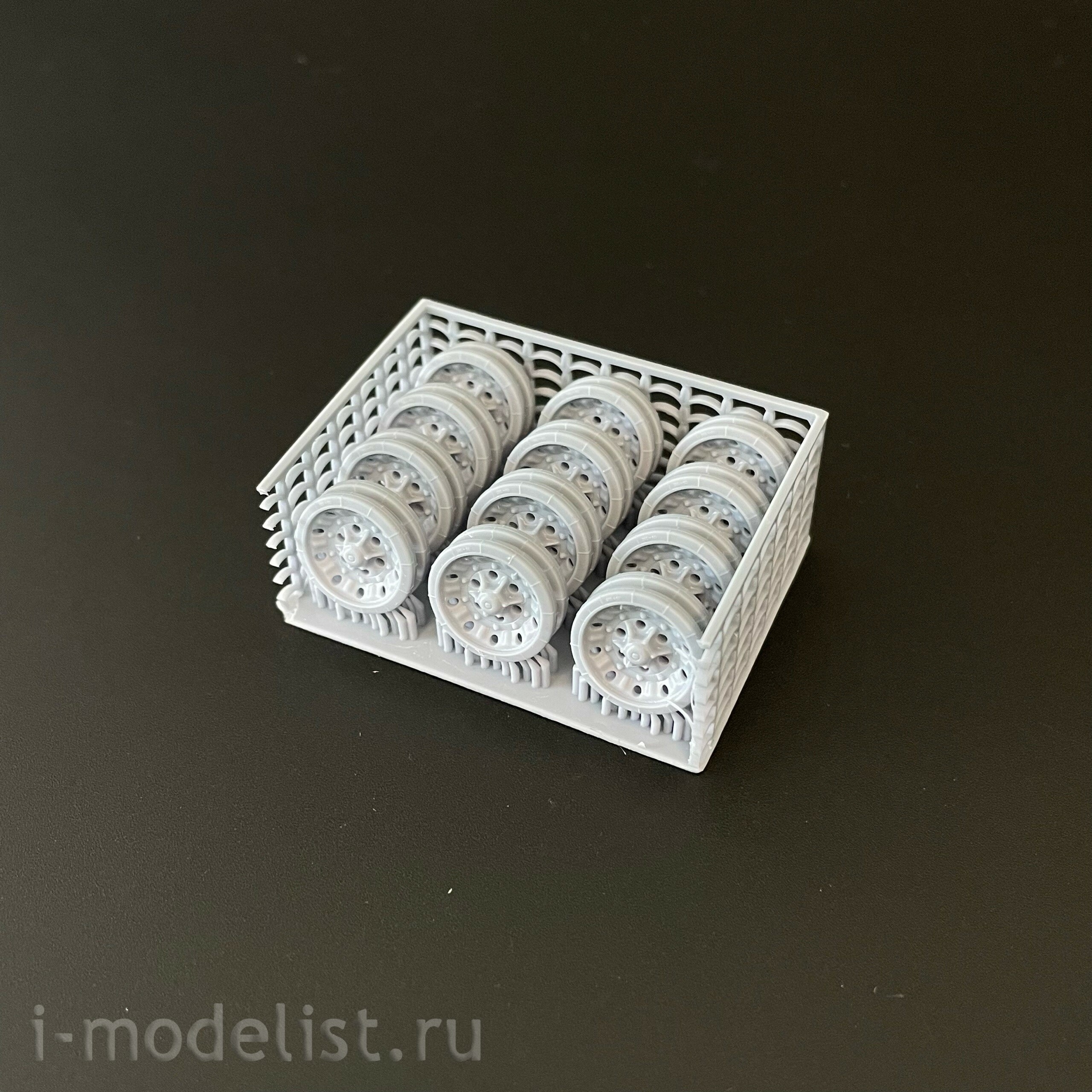 GE35005 GE Models 1/35 Боевая гусеничная плавающая машина БМД-2