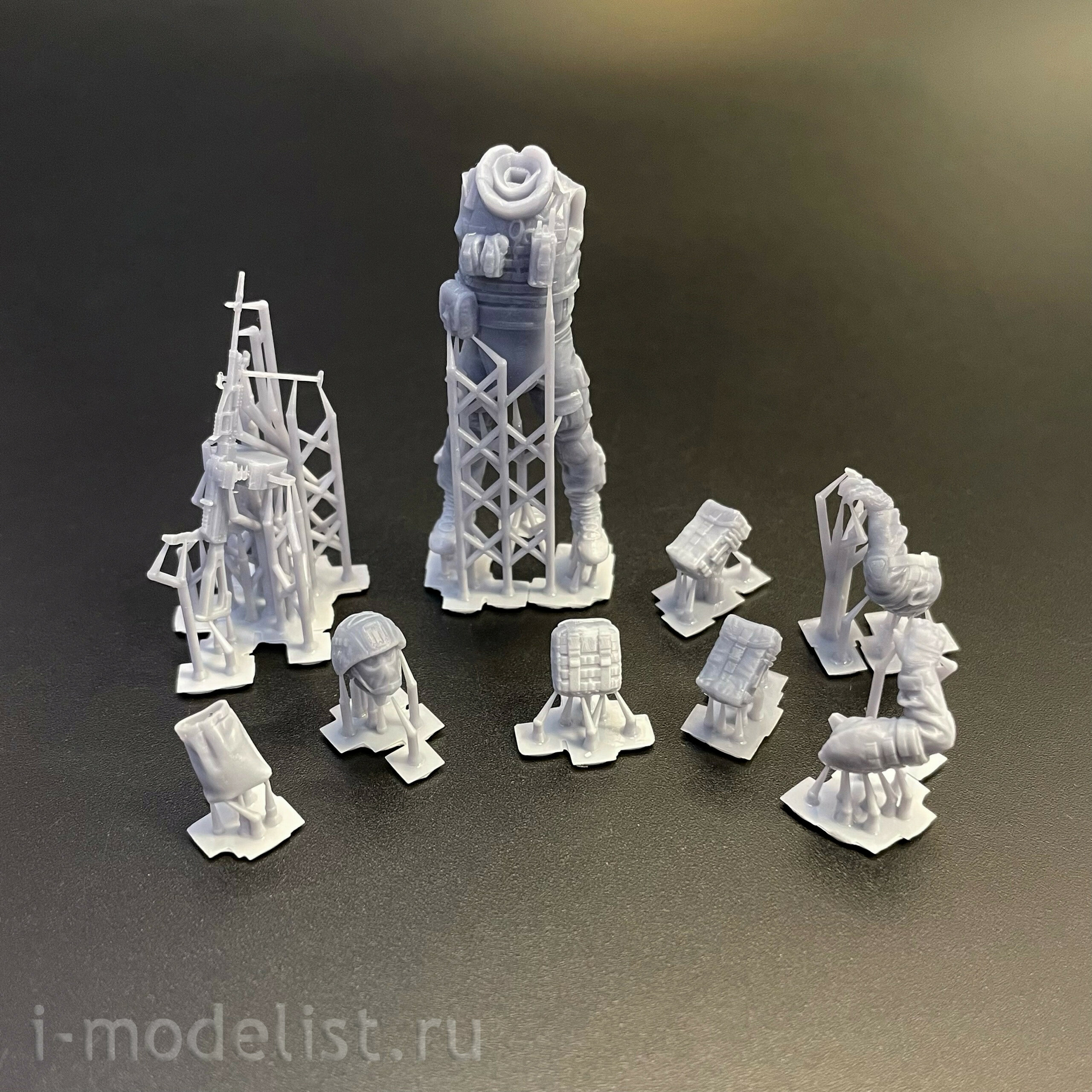 39056 SX-Art 1/35 Боец с  с ПКП