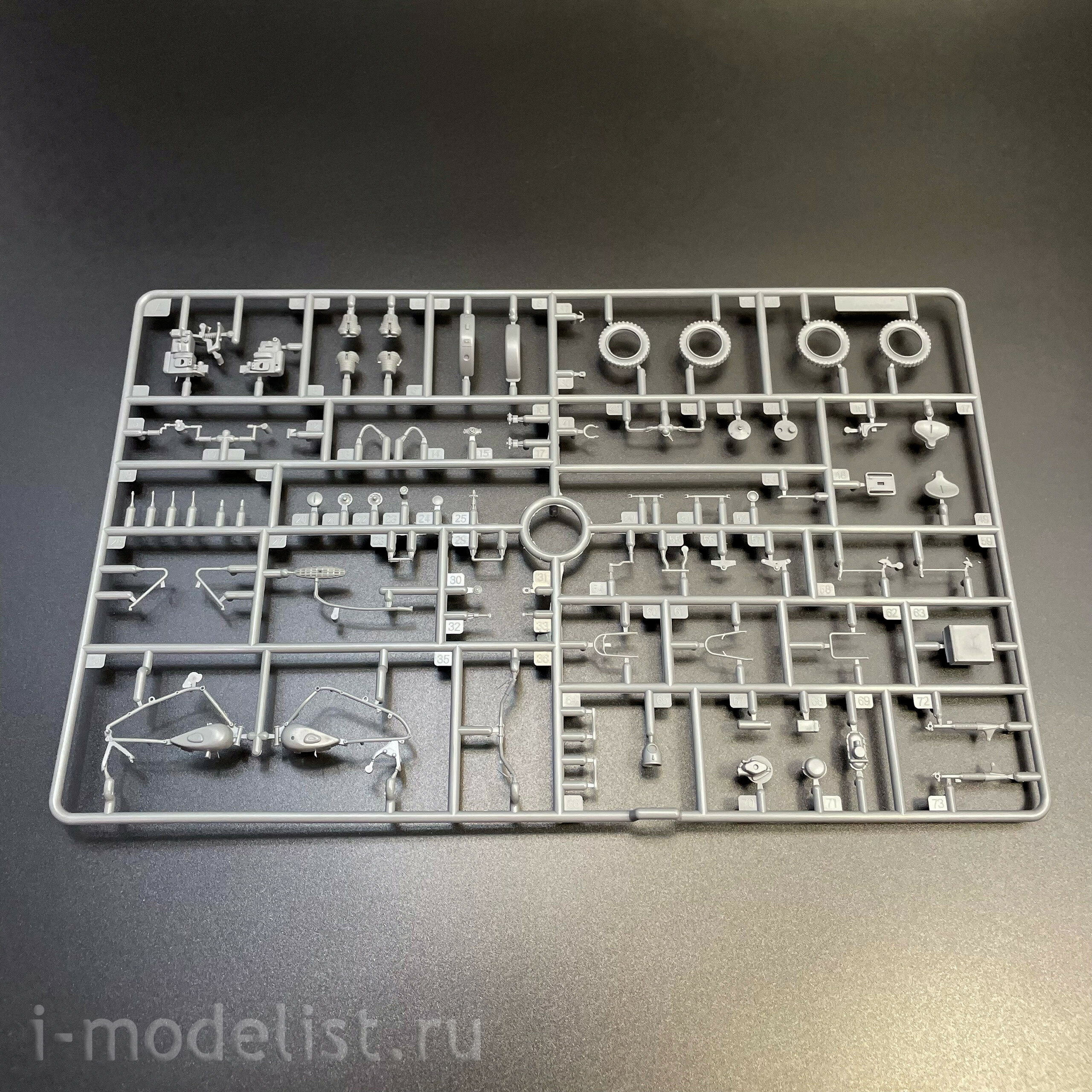 L3527 Great Wall Hobby 1/35 Немецкие мотоциклы R75 и KS750 времён Второй мировой войны