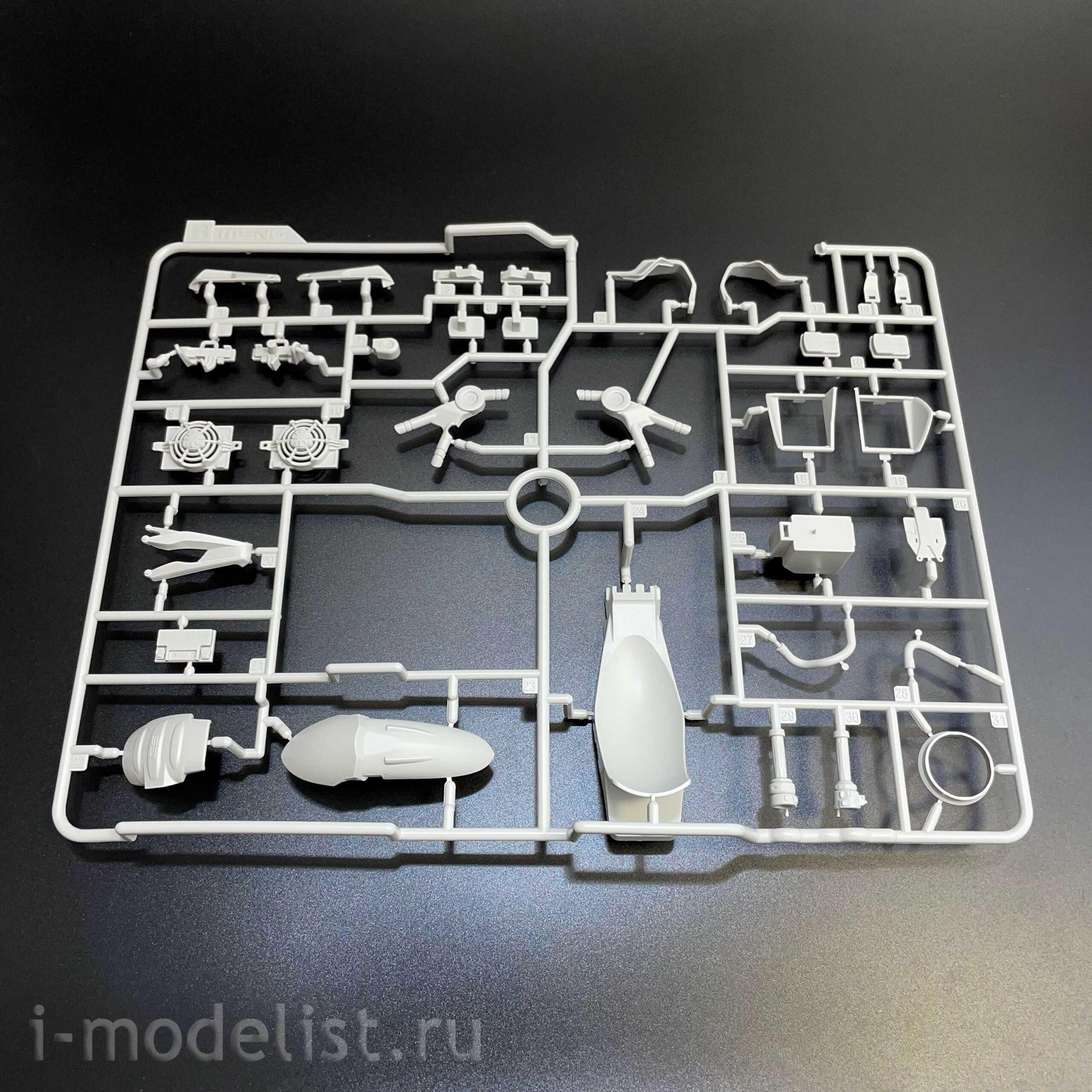 MT-005 Meng 1/9 Баварский мотоцикл R 1250 GS ADV