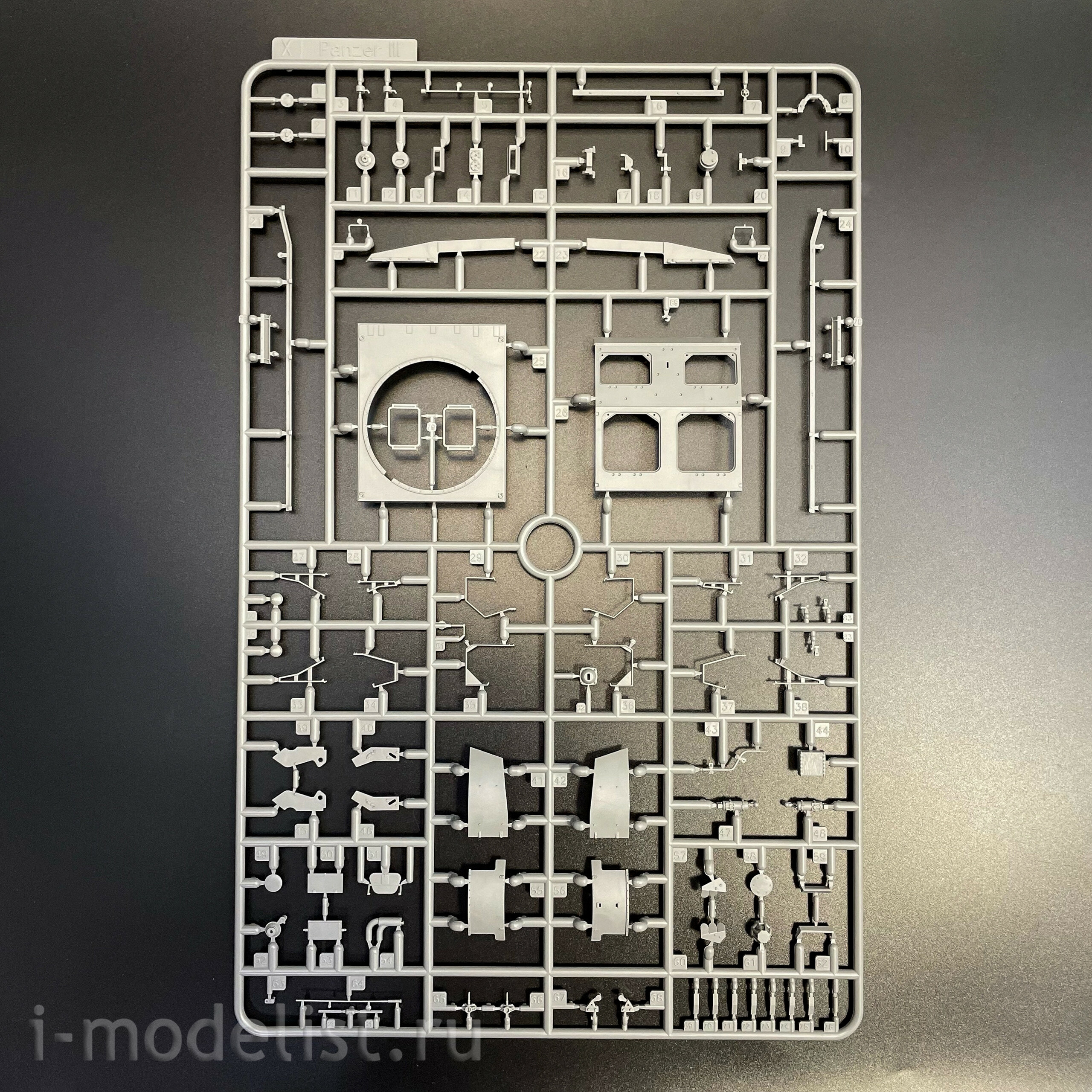 BT-048 Border Model 1/35 Немецкий танк Pz. Bef.Wg. III Ausf.K (2 в 1) с Schurzen
