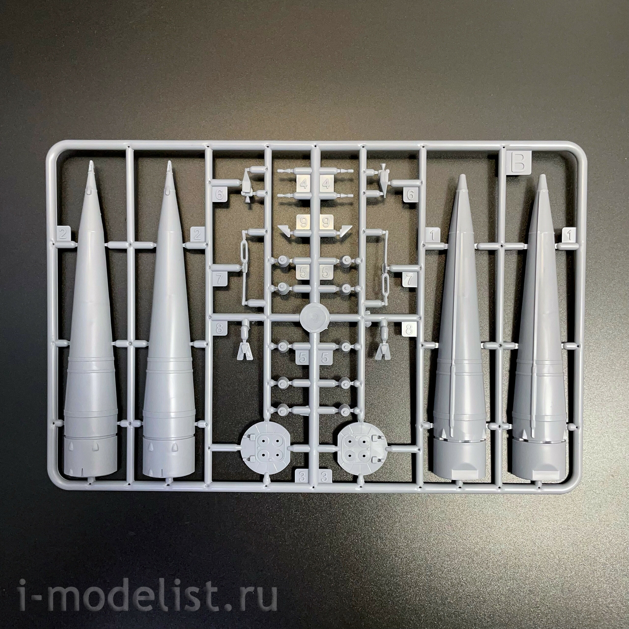 ЕЕ144300 Восточный экспресс 1/144 Ракета-носитель 