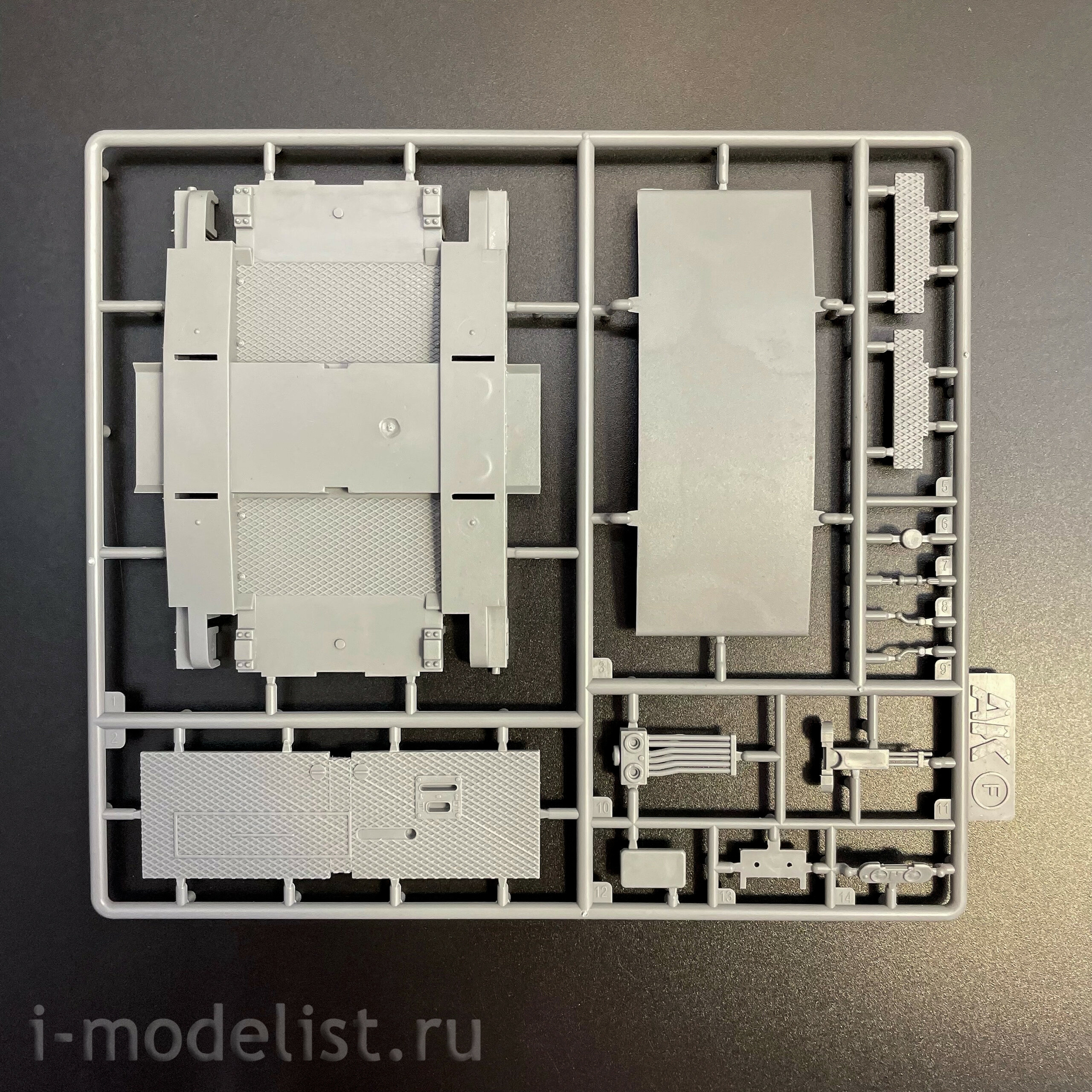 AK35008 AK Interactive 1/35 Маневровый локомотив Breuer IV
