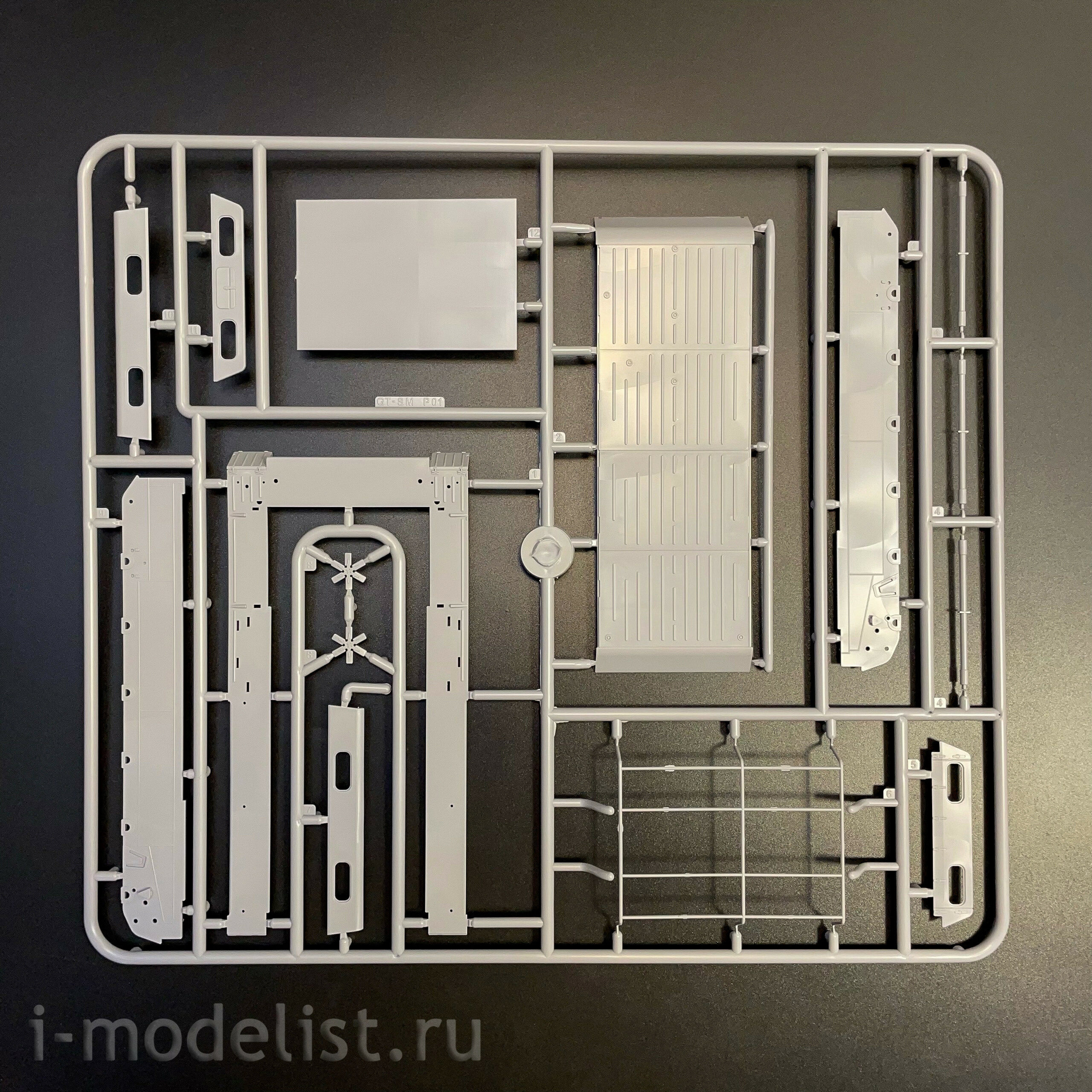 3506AVD AVD Models 1/35 ПРЕДЗАКАЗ Гусеничный транспортер-снегоболотоход ГТ-СМ