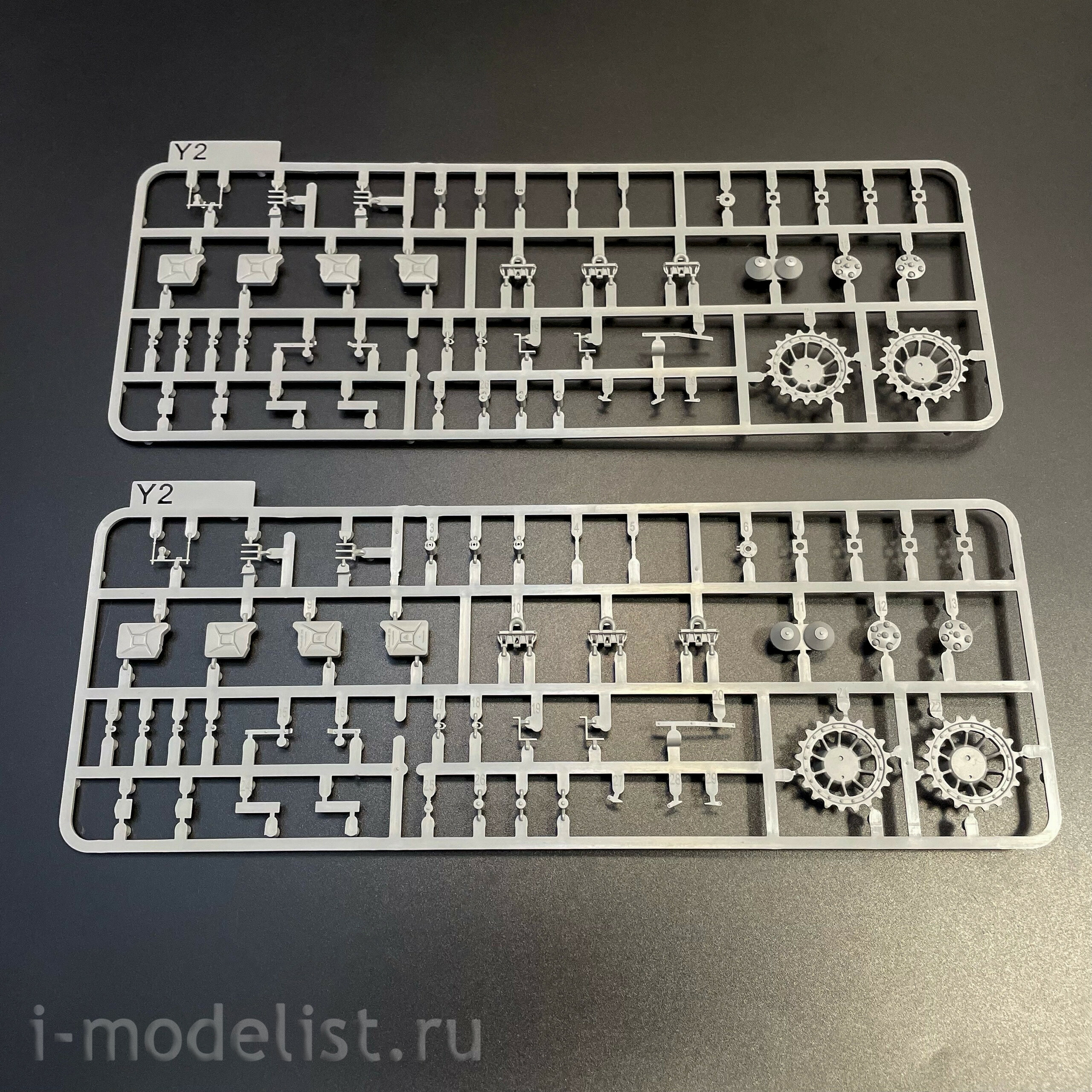 2196 Takom 1/35 Немецкий тяжёлый танк Sd.Kfz.181 Pz.Kpfw.VI Ausf.E - Tiger I ранний