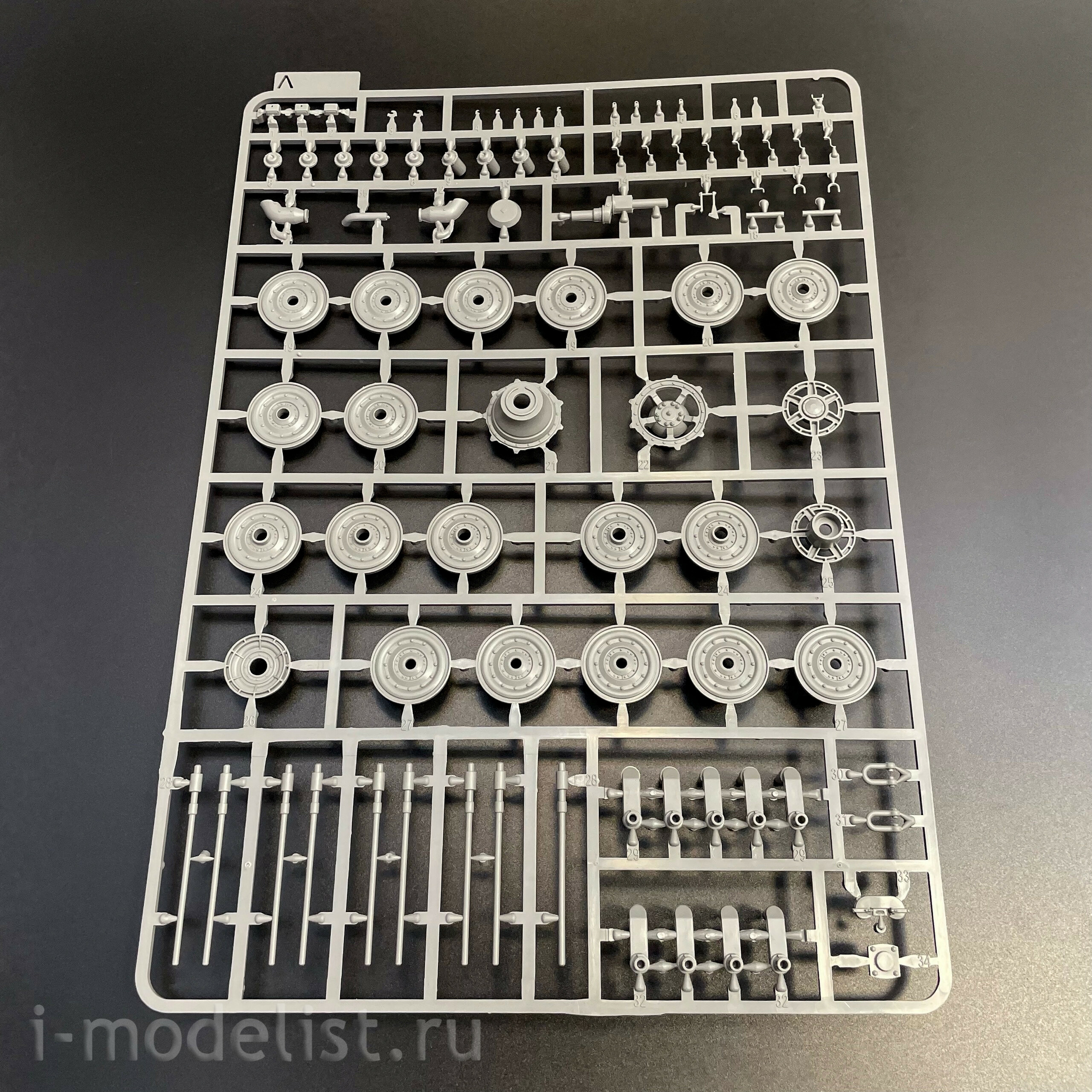 2047 Takom 1/35 Немецкий танк King Tiger Pz.Abt.505 Sd.Kfz.182 турель Turret с Zimmerit
