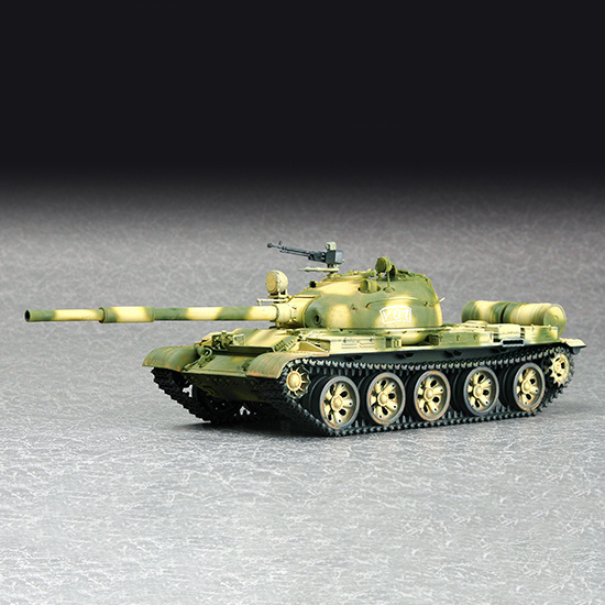 07147 Трубач 1/72 Советский основной боевой танк тип 62 1972