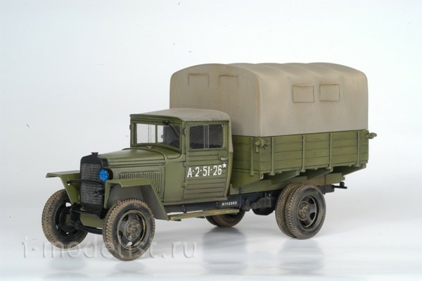 3574 Звезда 1/35 Советский армейский грузовик 1,5т образца 1943 г. 