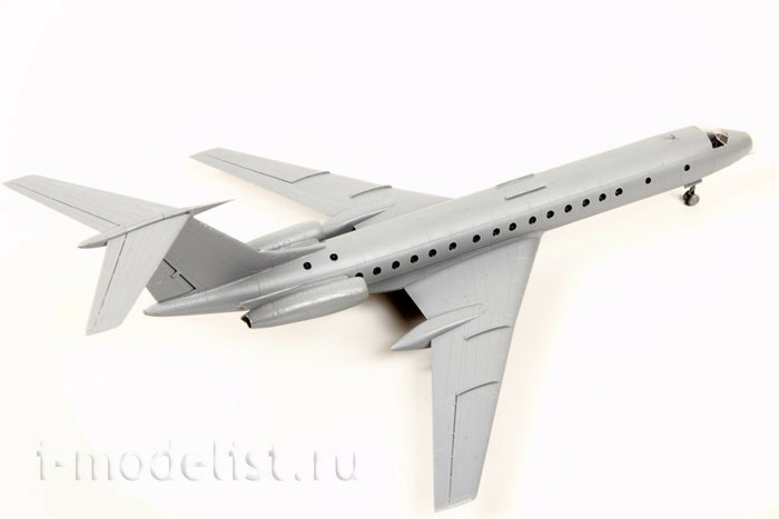 7007 Звезда 1/144 Пассажирский авиалайнер Ту-134А/Б-3