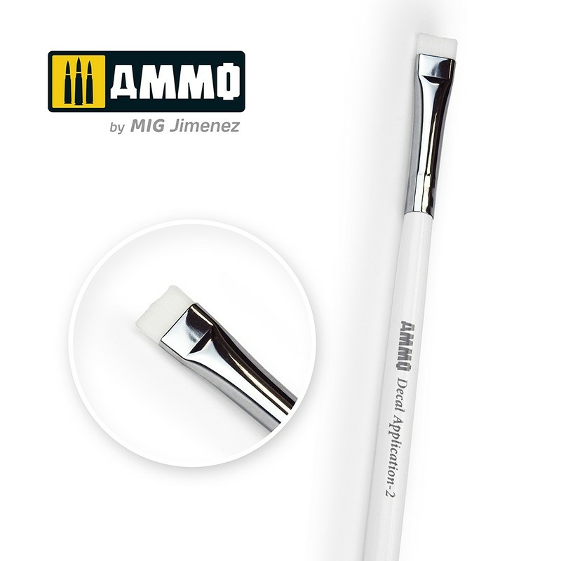 AMIG8707 Ammo Mig Кисть для нанесения декалей №2 / 2 AMMO Decal Application Brush