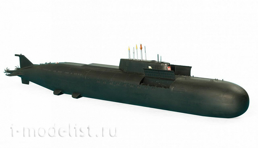 9007 Звезда 1/350 Российский атомный подводный ракетный крейсер К-141 «Курск»