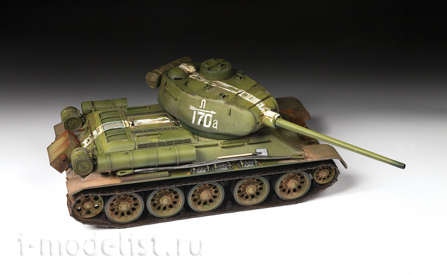 3687 Звезда 1/35 Советский средний танк Т-34/85