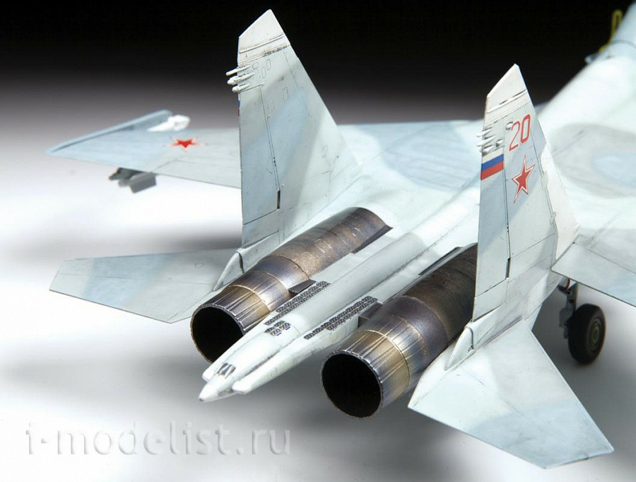 7294 Звезда 1/72 Российский учебно-боевой самолёт Су-27УБ