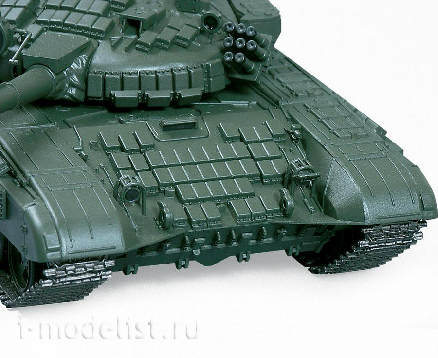 3551 Звезда 1/35 Российский основной танк с активной броней Т-72Б