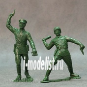 80006 ARK-models Height: 15 cm. Set of two figures: Red army (assembled).