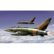 01650 Трубач 1/72 F-100F Super Sabre