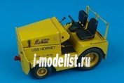 320 035 Aires 1/32 Набор дополнений UNITED TRACTOR GC-340/SM340 tow tractor US NAVY/ARMY